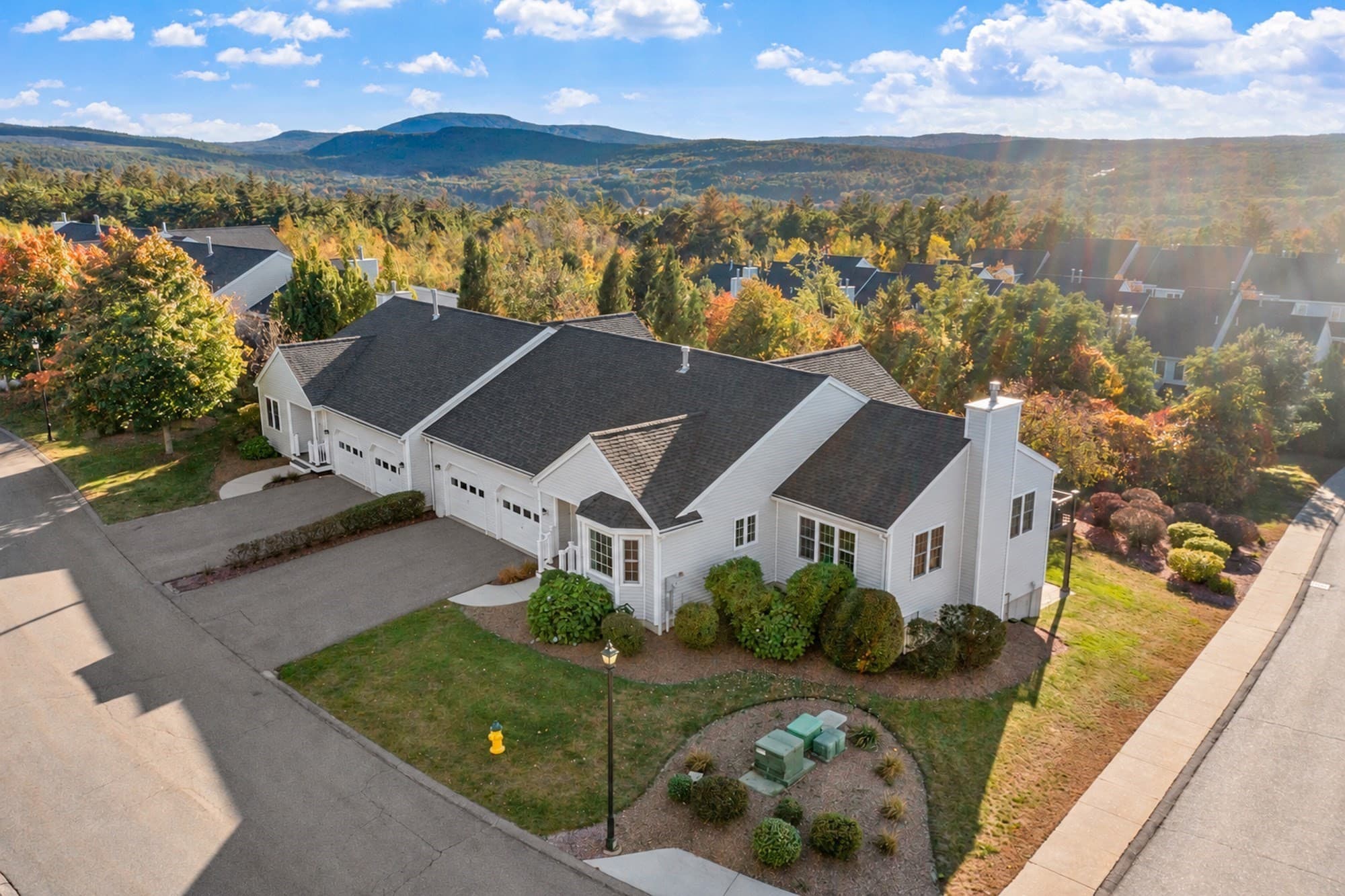 Condominium at 41 Oak Leaf Rd # 41, Fitchburg MA 01420, Fitchburg, photo 2 of 40