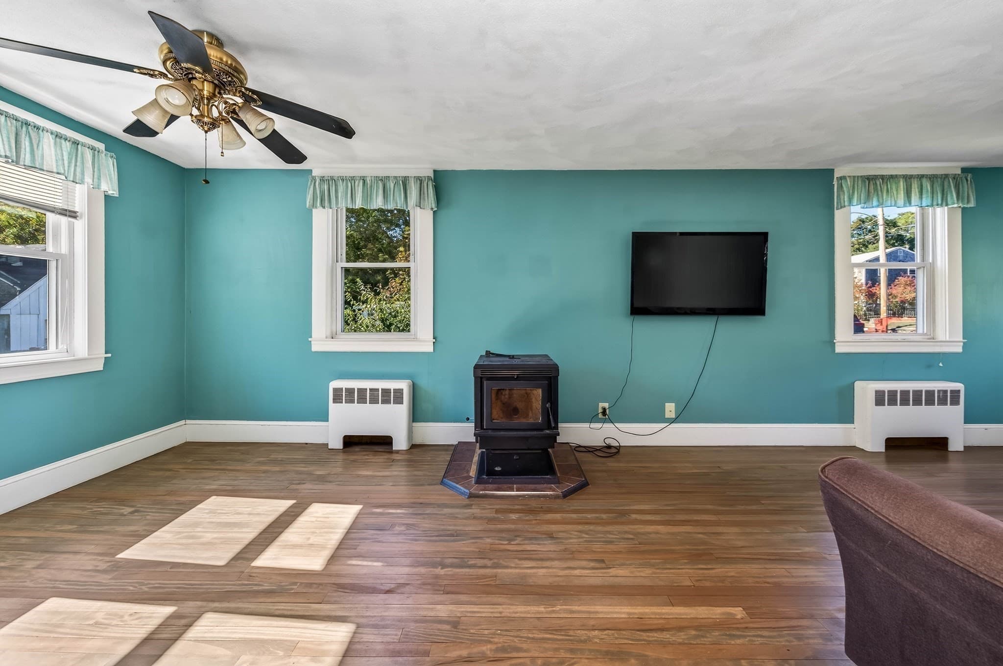 Single Family Residence at 428 W Union St, East Bridgewater MA 02333, East Bridgewater, photo 13 of 32