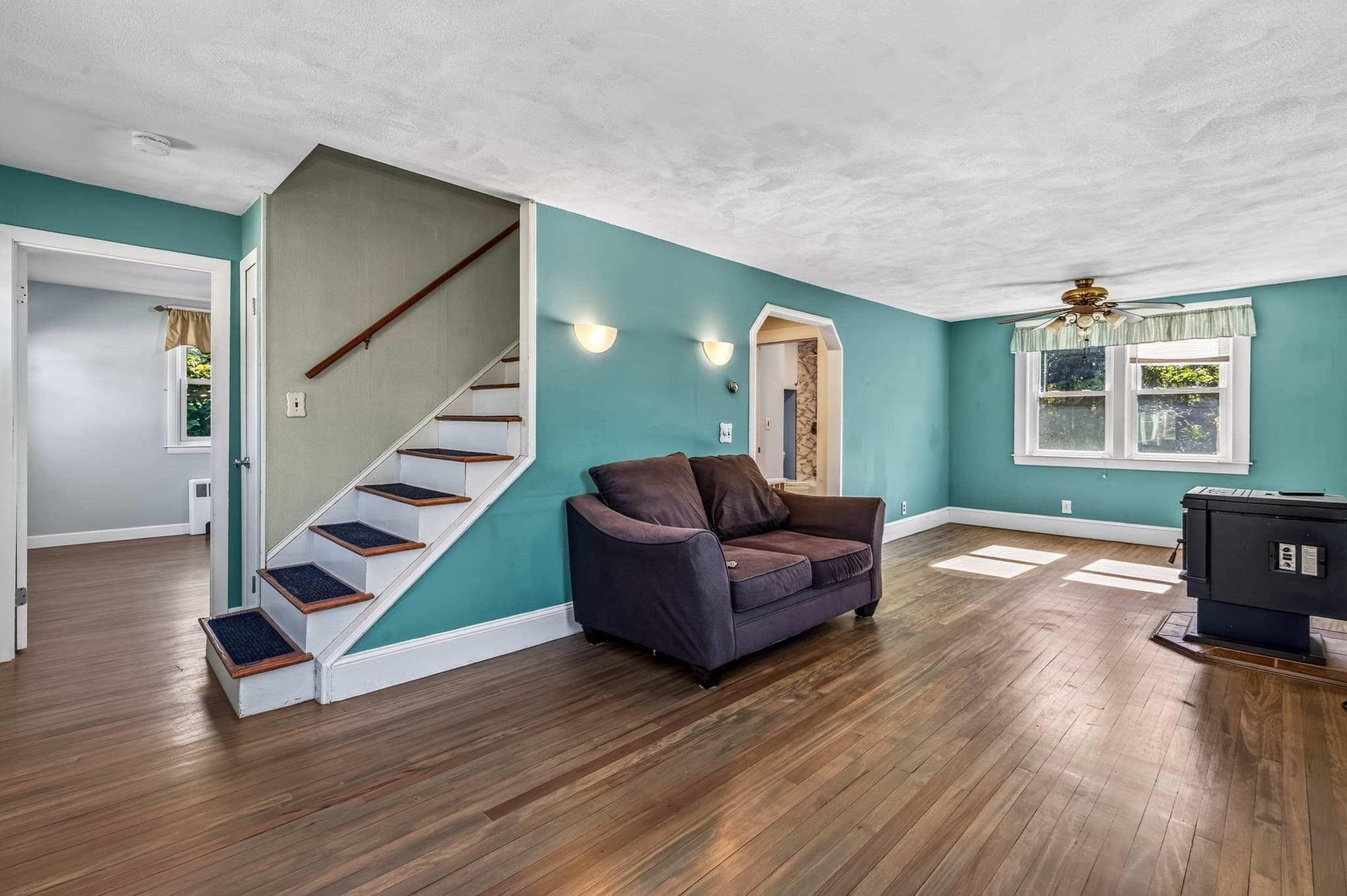Single Family Residence at 428 W Union St, East Bridgewater MA 02333, East Bridgewater, photo 12 of 32
