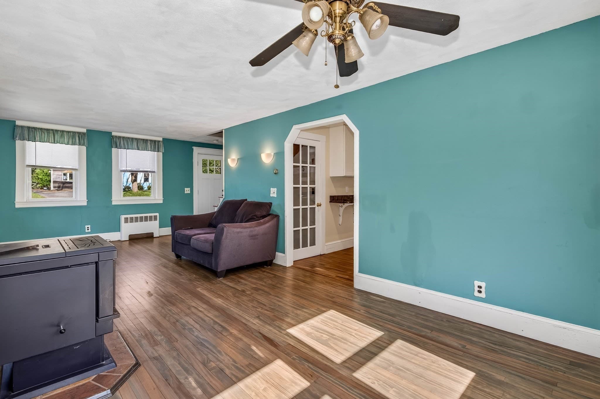 Single Family Residence at 428 W Union St, East Bridgewater MA 02333, East Bridgewater, photo 9 of 32