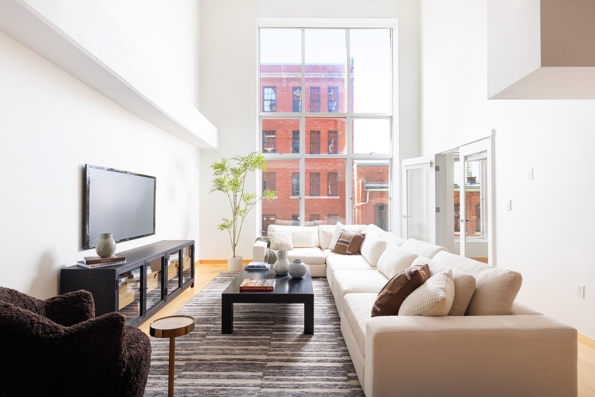 Condominium at 25 Channel Center St # 409, Boston MA 02210, Boston, photo 3 of 12
