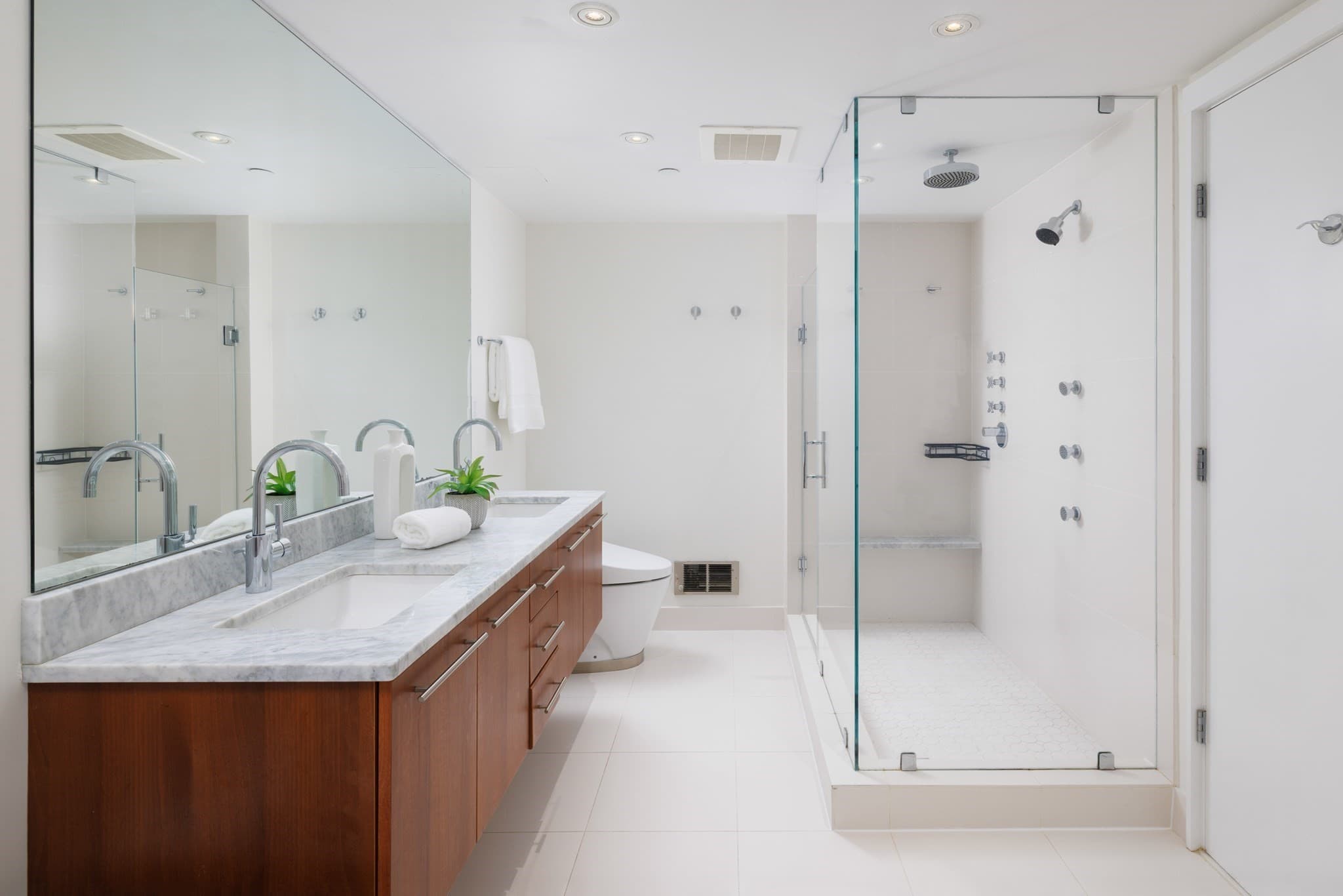 Condominium at 25 Channel Center St # 409, Boston MA 02210, Boston, photo 11 of 12