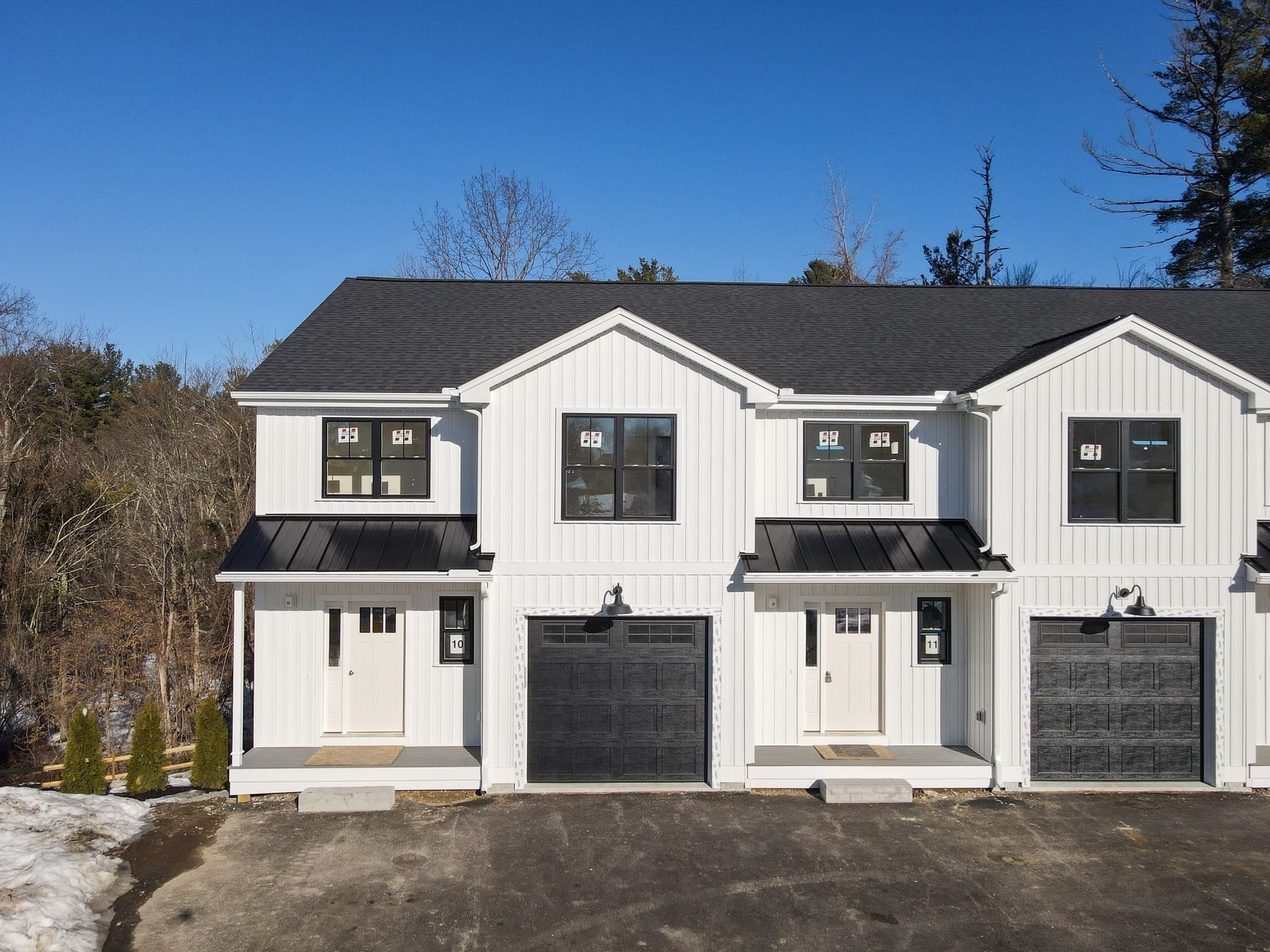 Condominium at 112 Genest St # 1, Dracut MA 01826, Dracut, photo 2 of 5