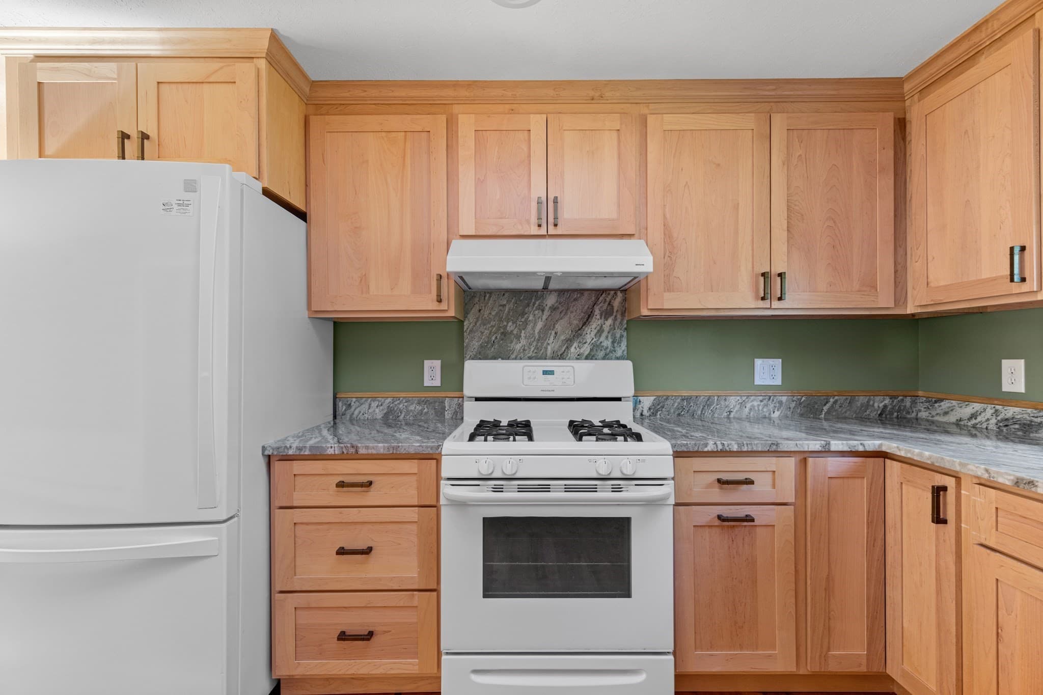 Single Family Residence at 106 Pompano Rd, Yarmouth MA 02675, Yarmouth, photo 13 of 37