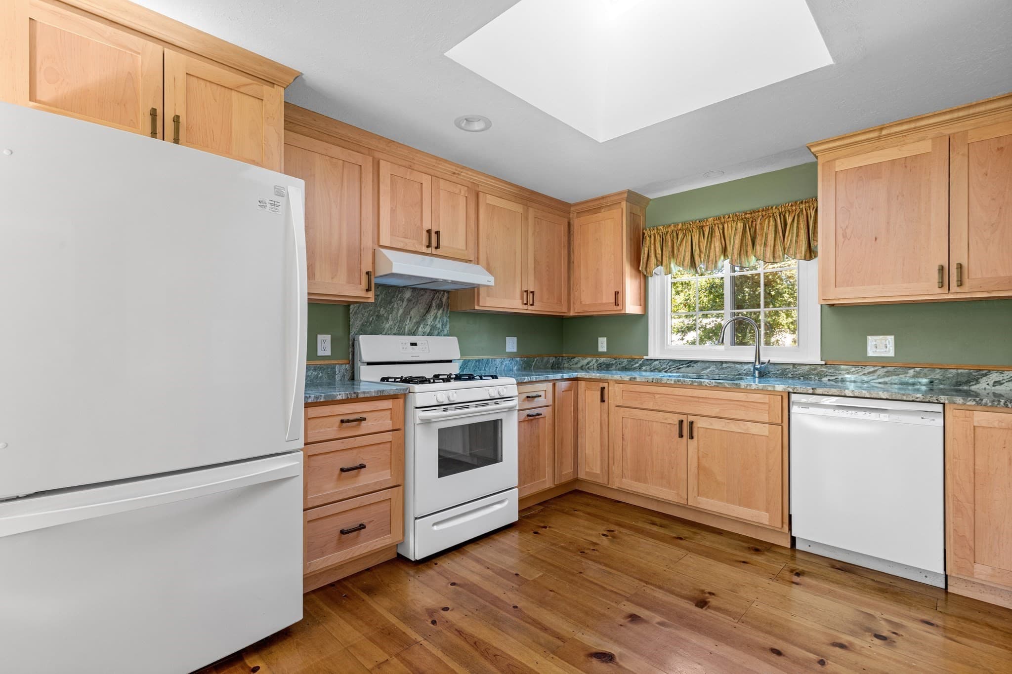 Single Family Residence at 106 Pompano Rd, Yarmouth MA 02675, Yarmouth, photo 12 of 37