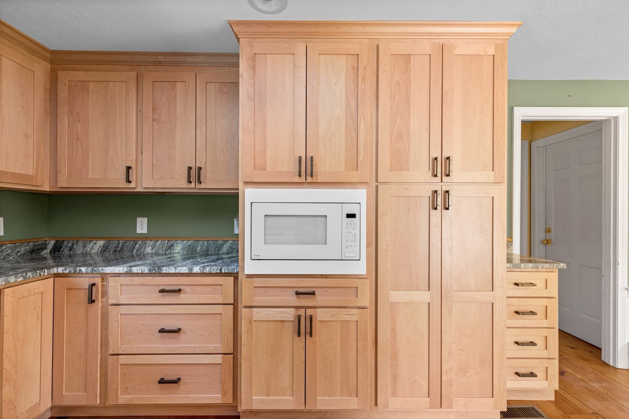 Single Family Residence at 106 Pompano Rd, Yarmouth MA 02675, Yarmouth, photo 15 of 37