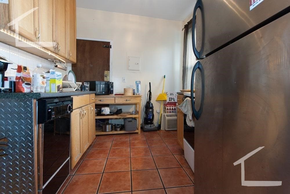 96 Linden St # 2, Boston MA 02134
