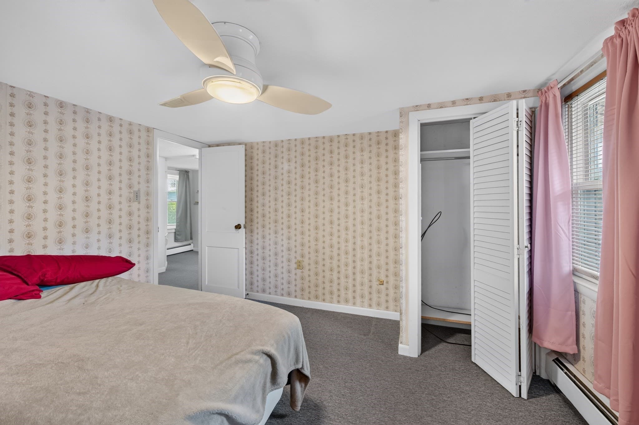 Single Family Residence at 39 Valley St, Spencer MA 01562, Spencer, photo 16 of 39