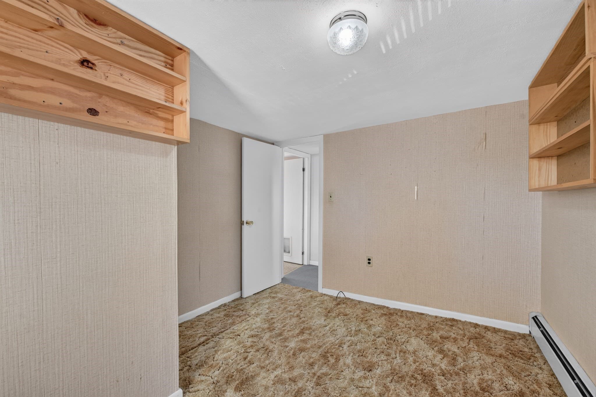 Single Family Residence at 39 Valley St, Spencer MA 01562, Spencer, photo 10 of 39