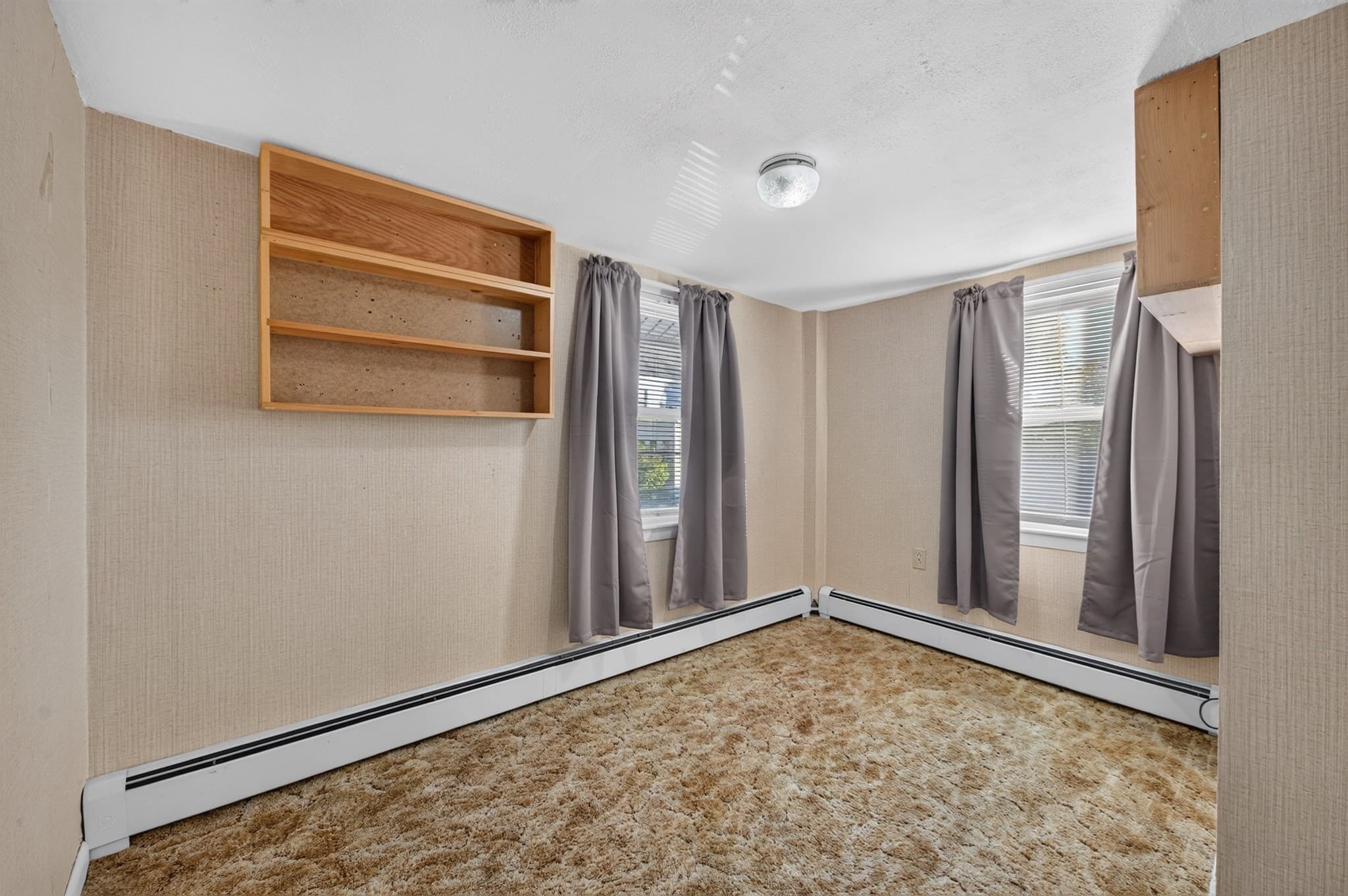 Single Family Residence at 39 Valley St, Spencer MA 01562, Spencer, photo 11 of 39