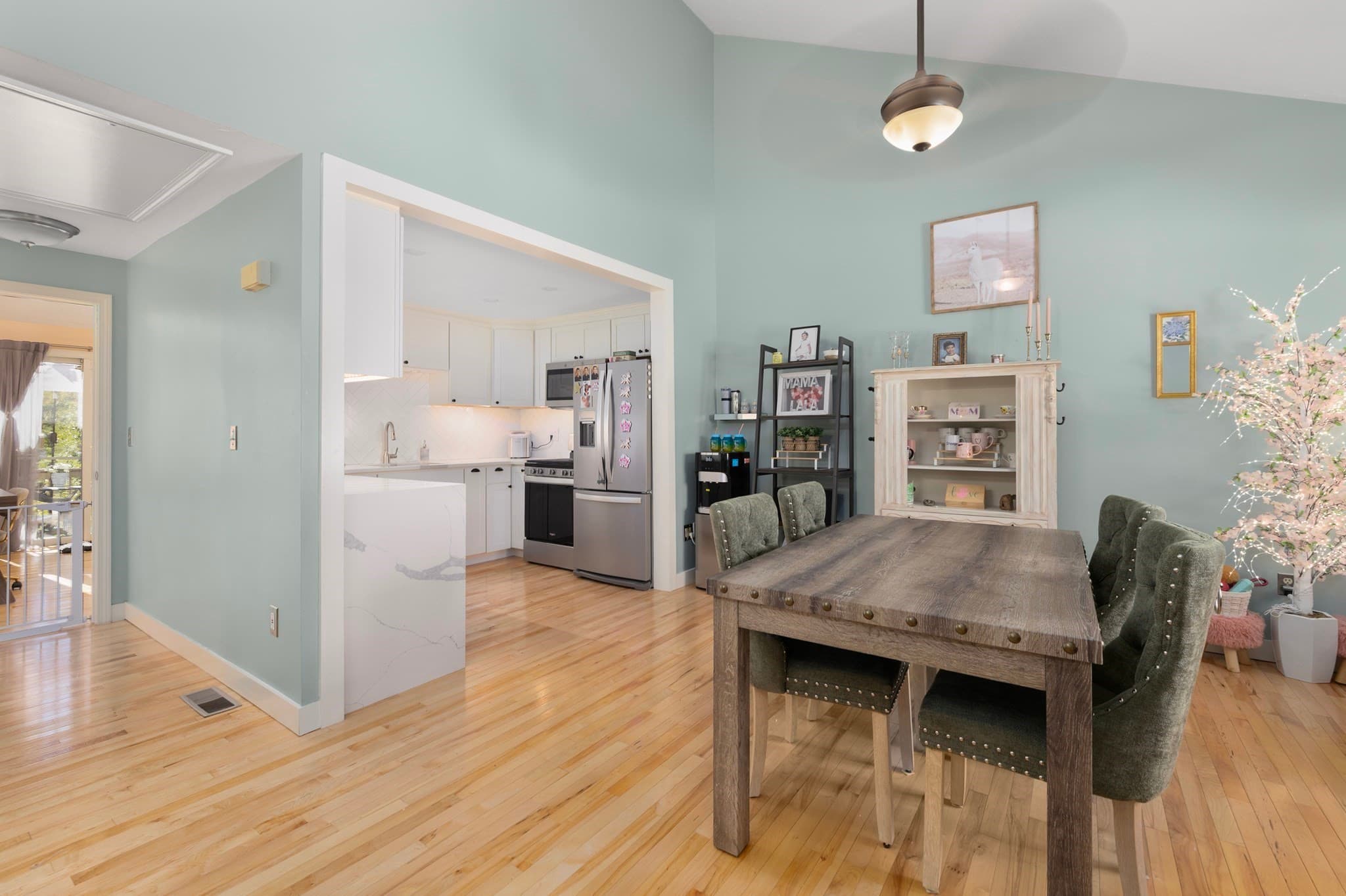 Condominium at 17 Cork Cir # B, Millville MA 01529, Millville, photo 4 of 36