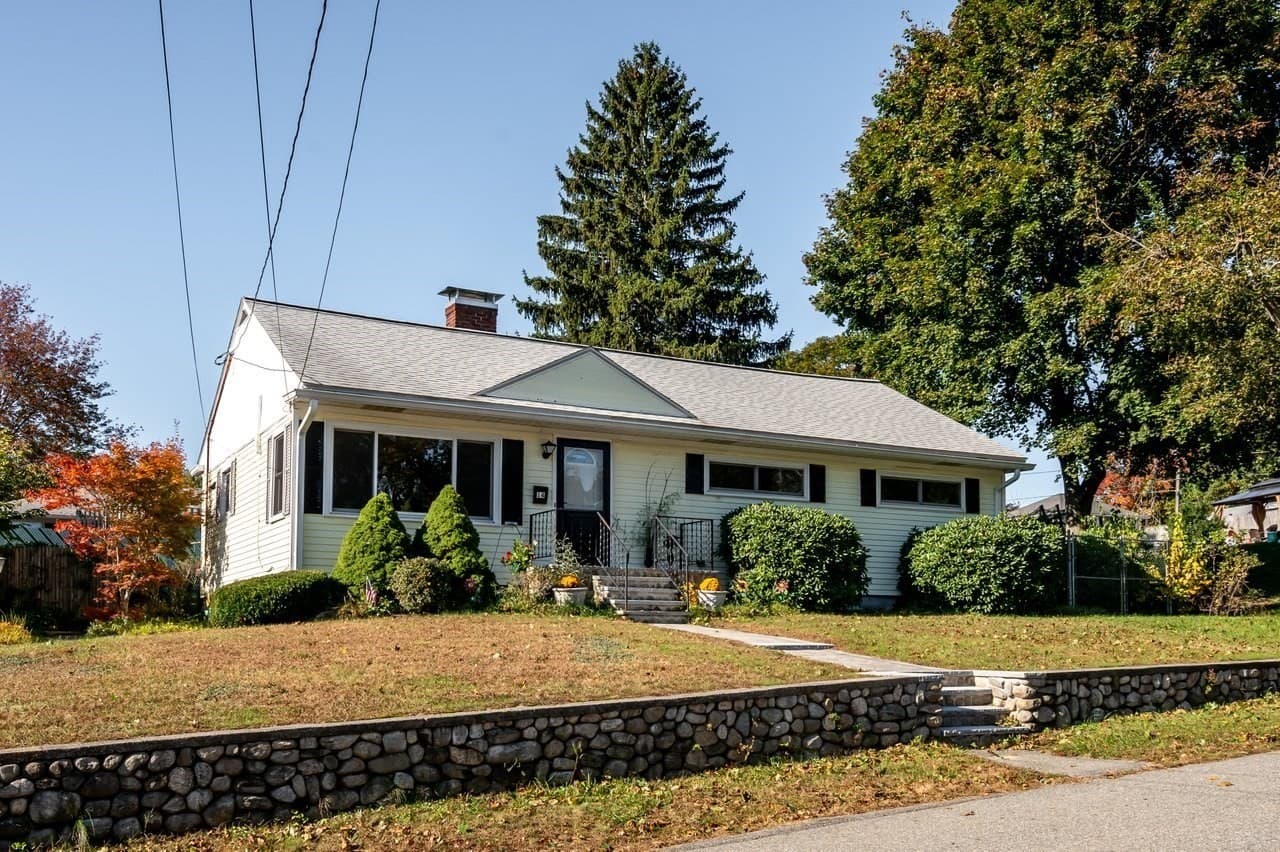 Single Family Residence at 14 Coronet Ave, Methuen MA 01844, Methuen, photo 2 of 40