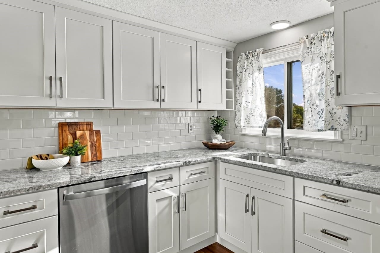 Single Family Residence at 14 Coronet Ave, Methuen MA 01844, Methuen, photo 6 of 40