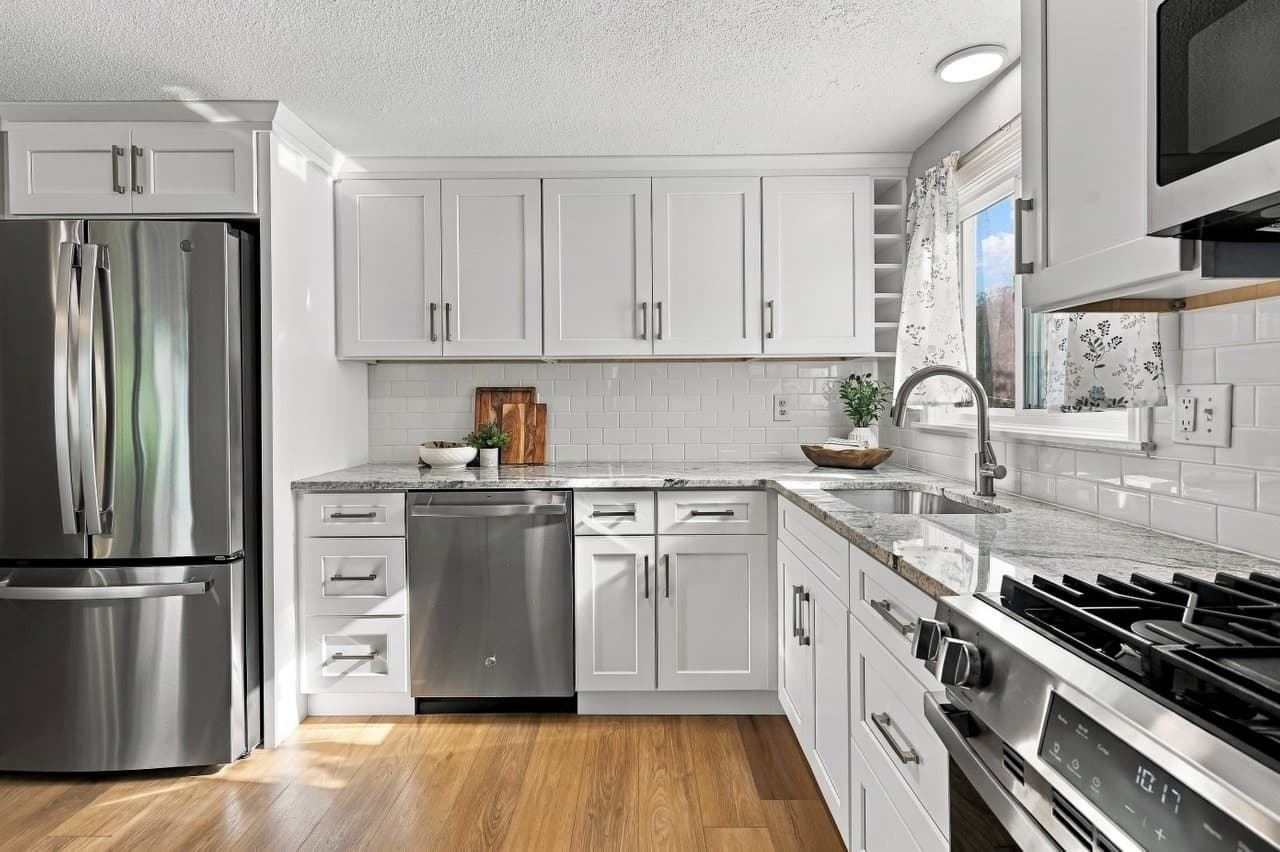 Single Family Residence at 14 Coronet Ave, Methuen MA 01844, Methuen, photo 9 of 40