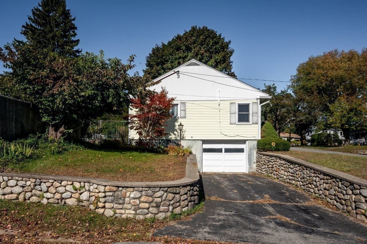 Single Family Residence at 14 Coronet Ave, Methuen MA 01844, Methuen, photo 33 of 40