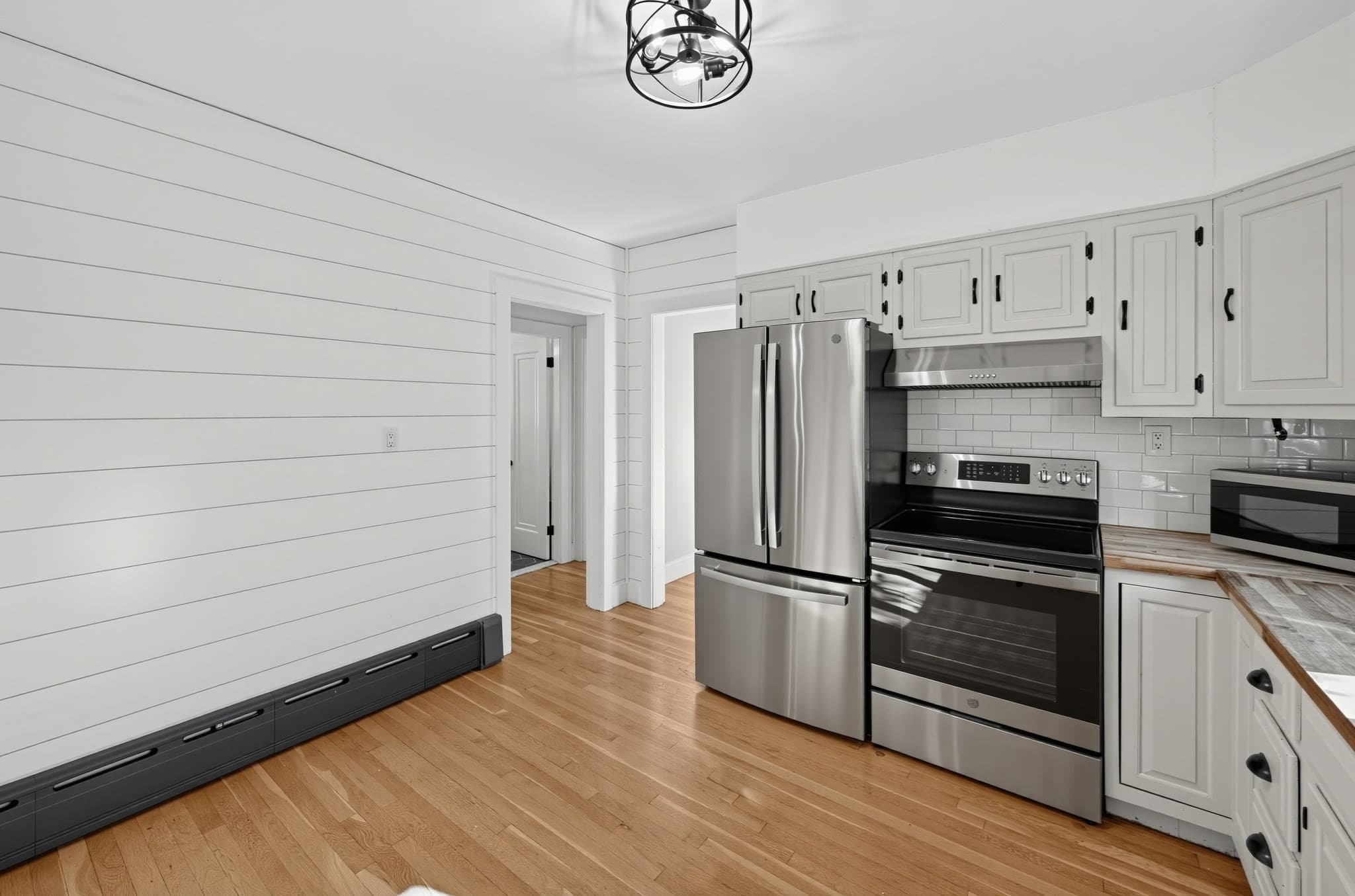 Single Family Residence at 85 Quinapoxet Ln, Worcester MA 01606, Worcester, photo 6 of 26