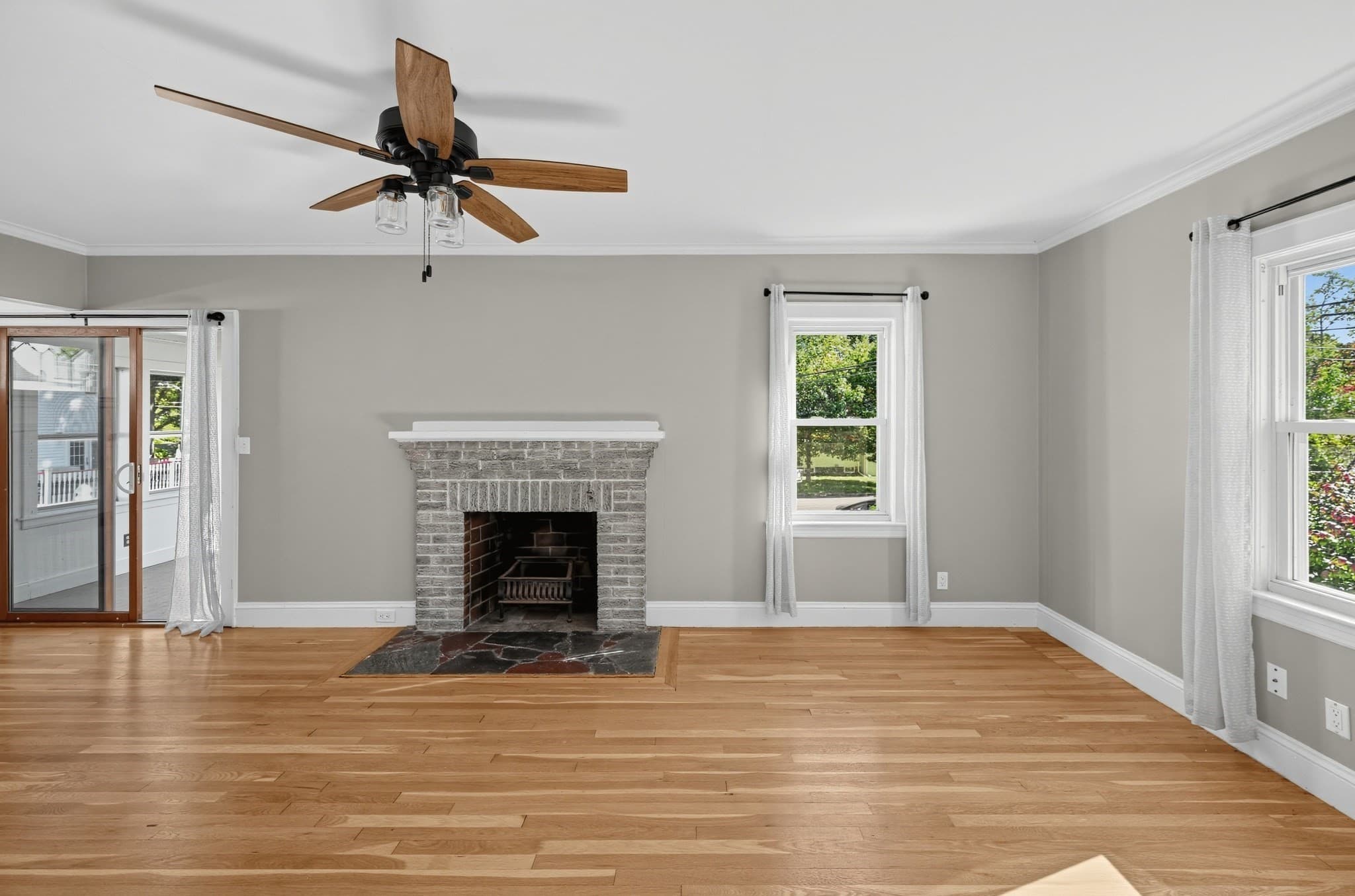 Single Family Residence at 85 Quinapoxet Ln, Worcester MA 01606, Worcester, photo 11 of 26