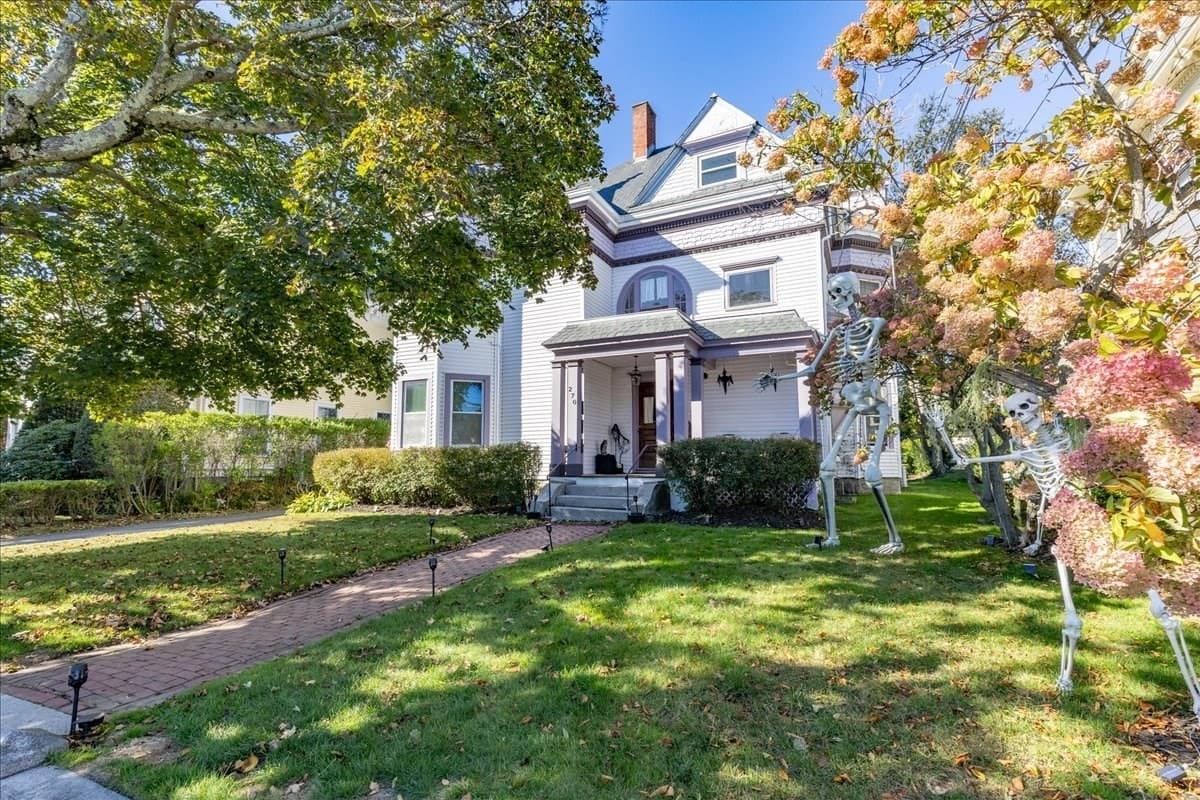 Condominium at 270 Lafayette St # 1, Salem MA 01970, Salem, photo 3 of 38