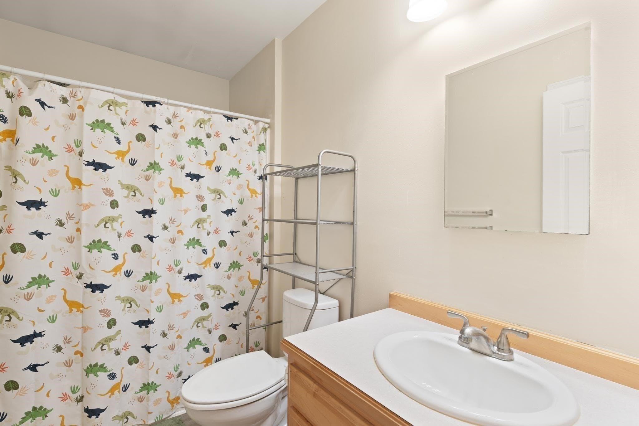 Condominium at 21 Hemlock Dr # 21, East Bridgewater MA 02333, East Bridgewater, photo 10 of 17