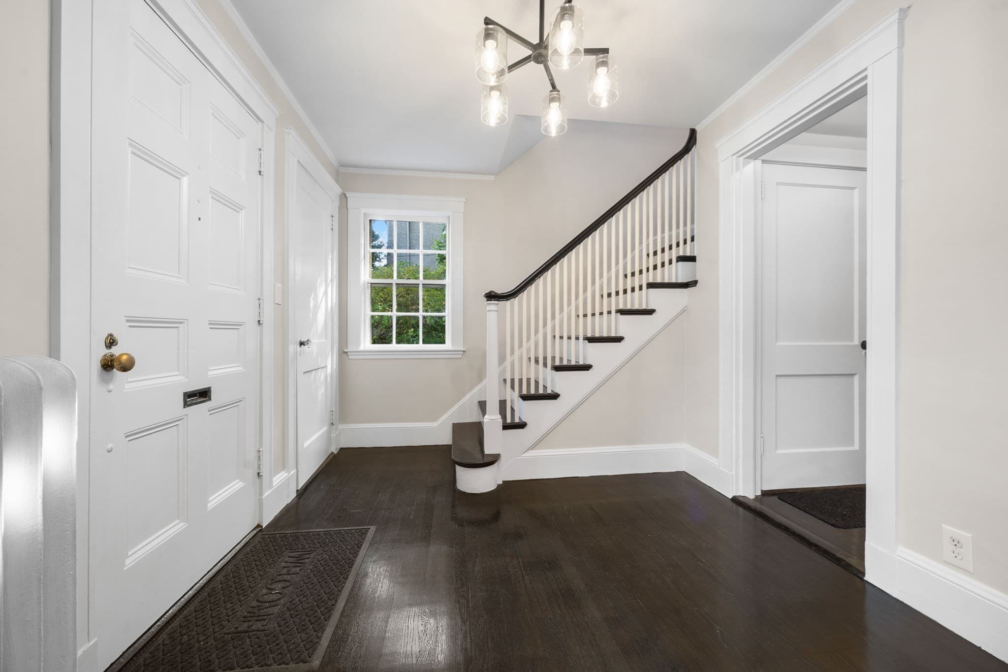 Single Family Residence at 50 Holland Rd, Melrose MA 02176, Melrose, photo 4 of 30