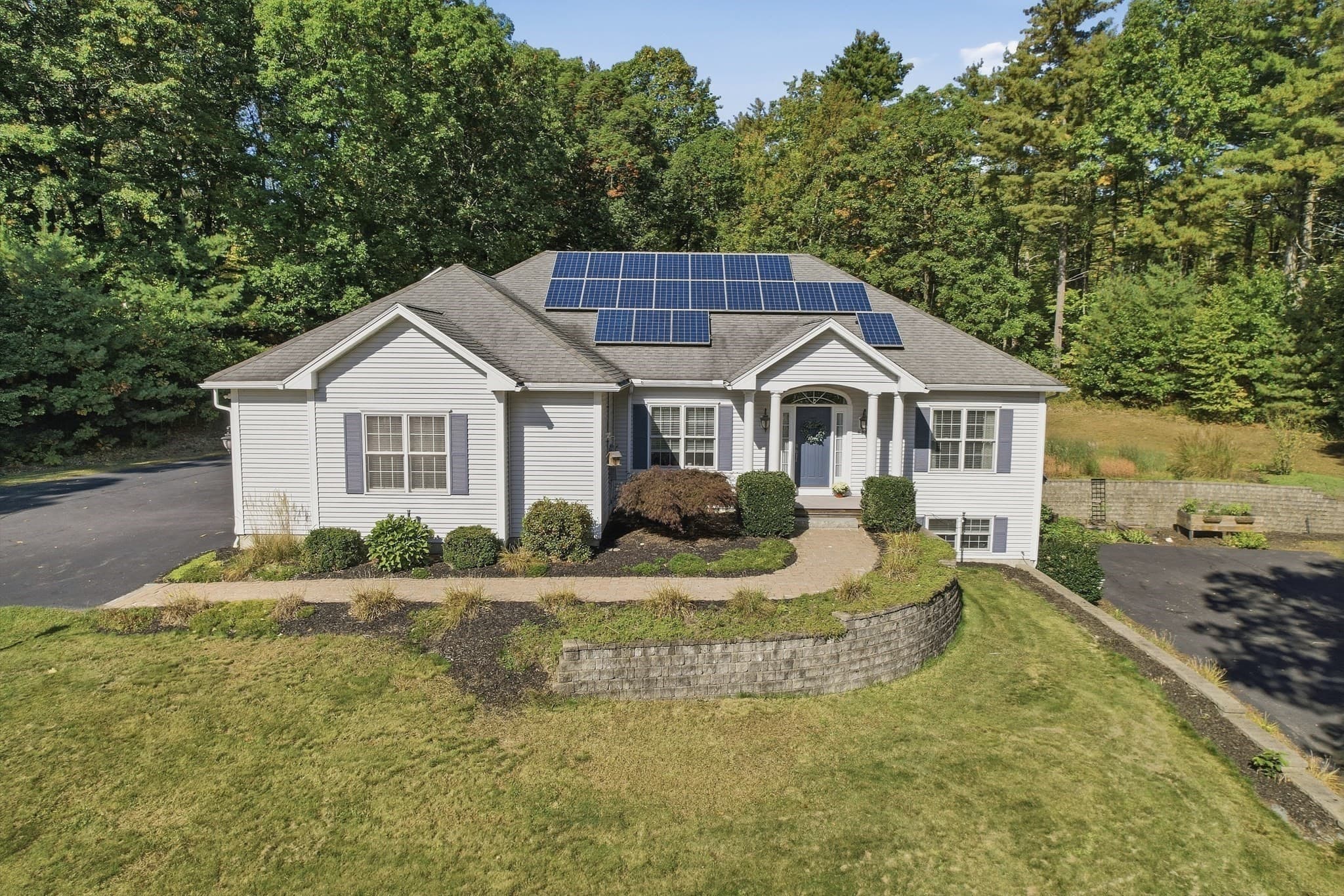 Single Family Residence at 429 Wanoosnoc Road, Fitchburg MA 01420, Fitchburg, photo 2 of 42