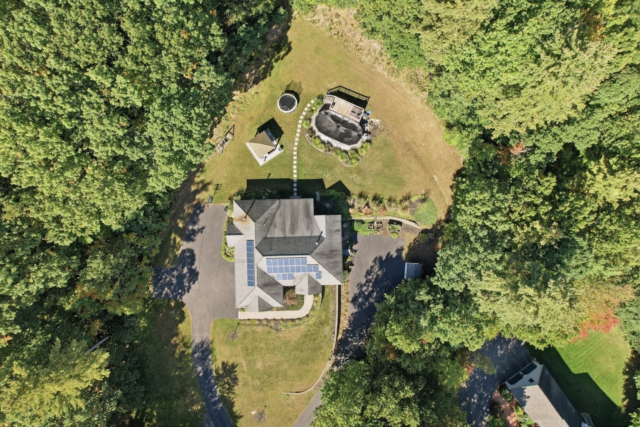 Single Family Residence at 429 Wanoosnoc Road, Fitchburg MA 01420, Fitchburg, photo 4 of 42