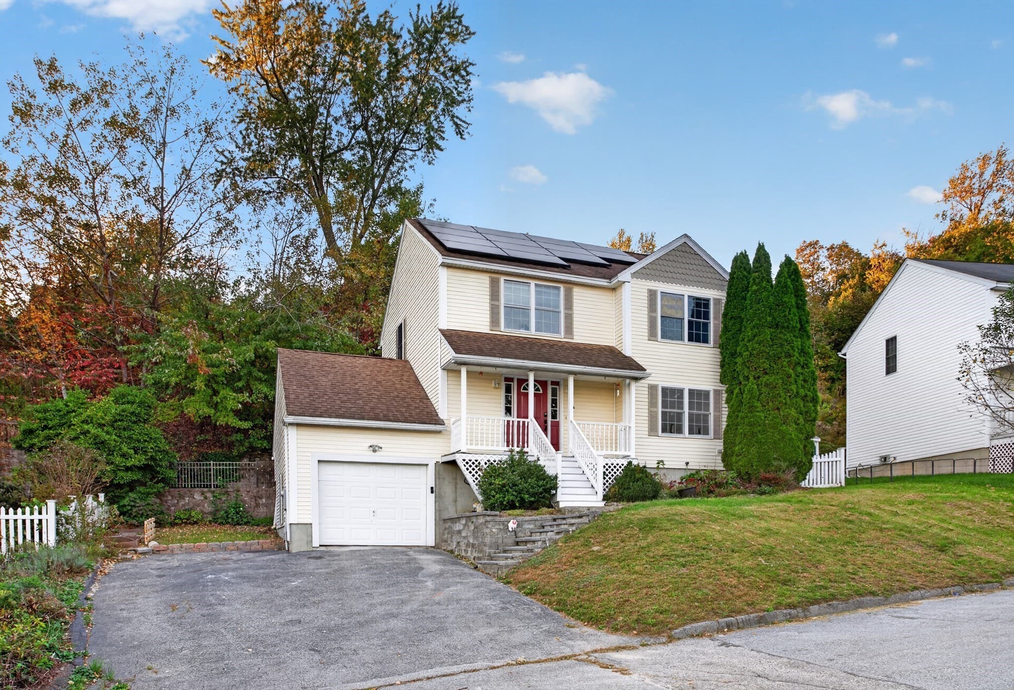 Single Family Residence at 3-A Gates Cir, Worcester MA 01603, Worcester, photo 2 of 39