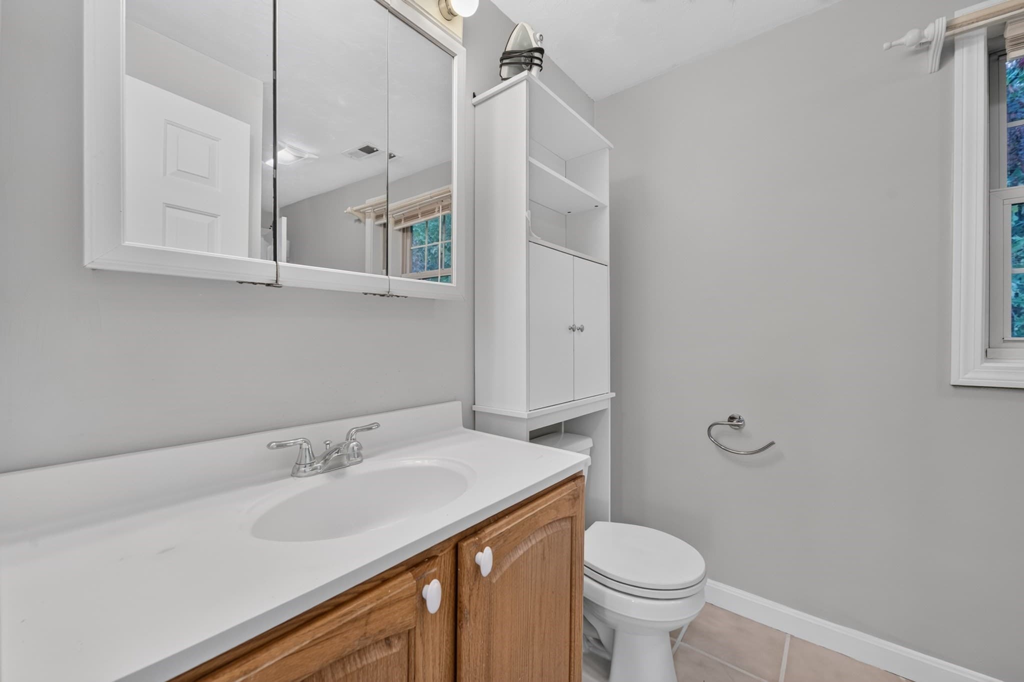 Single Family Residence at 3-A Gates Cir, Worcester MA 01603, Worcester, photo 28 of 39