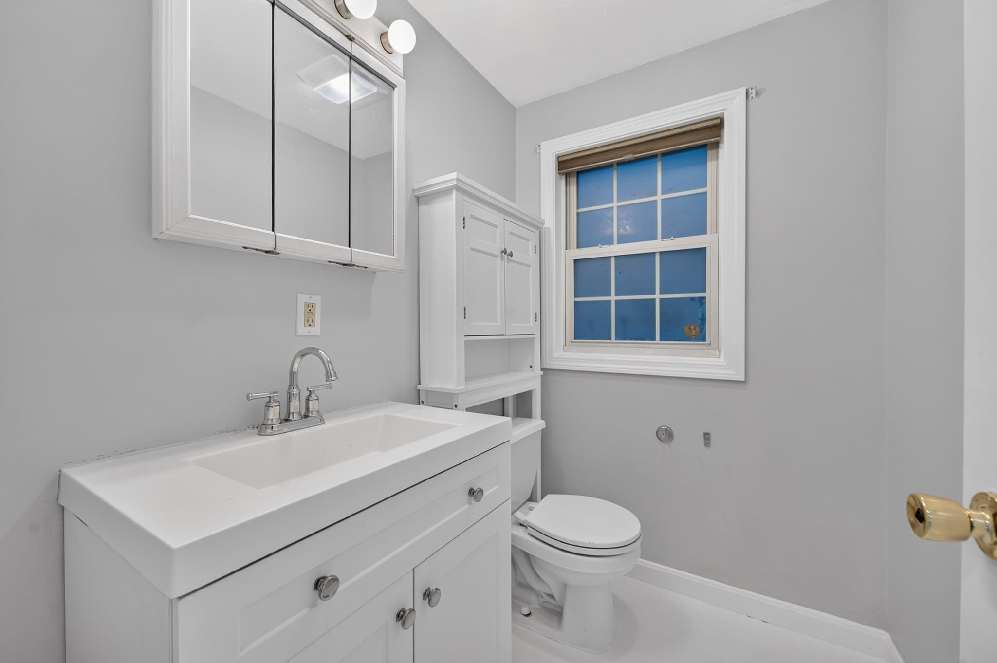 Single Family Residence at 3-A Gates Cir, Worcester MA 01603, Worcester, photo 15 of 39