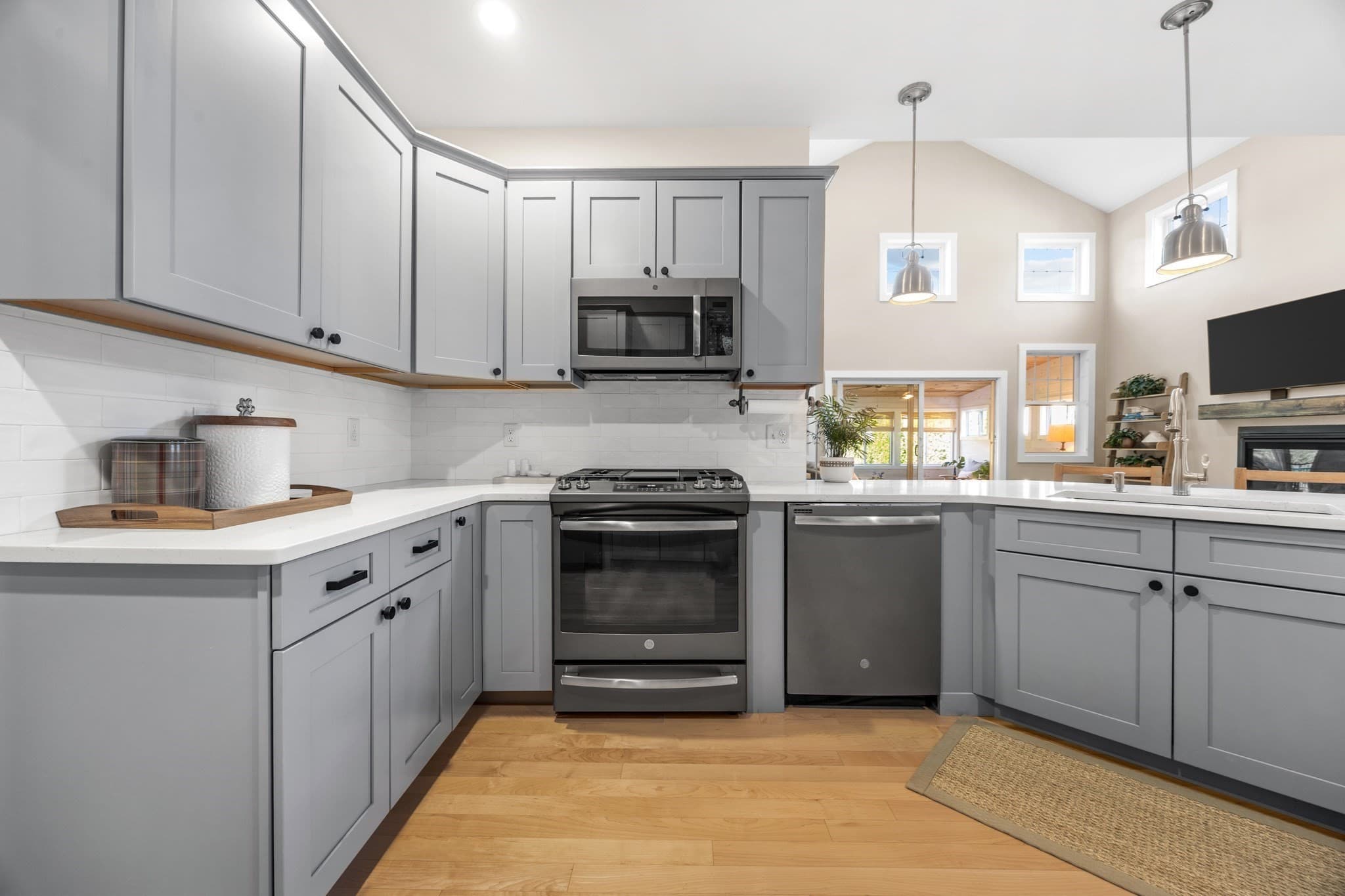 Condominium at 53 Bay Pointe Dr # 53, Wareham MA 02532, Wareham, photo 9 of 37
