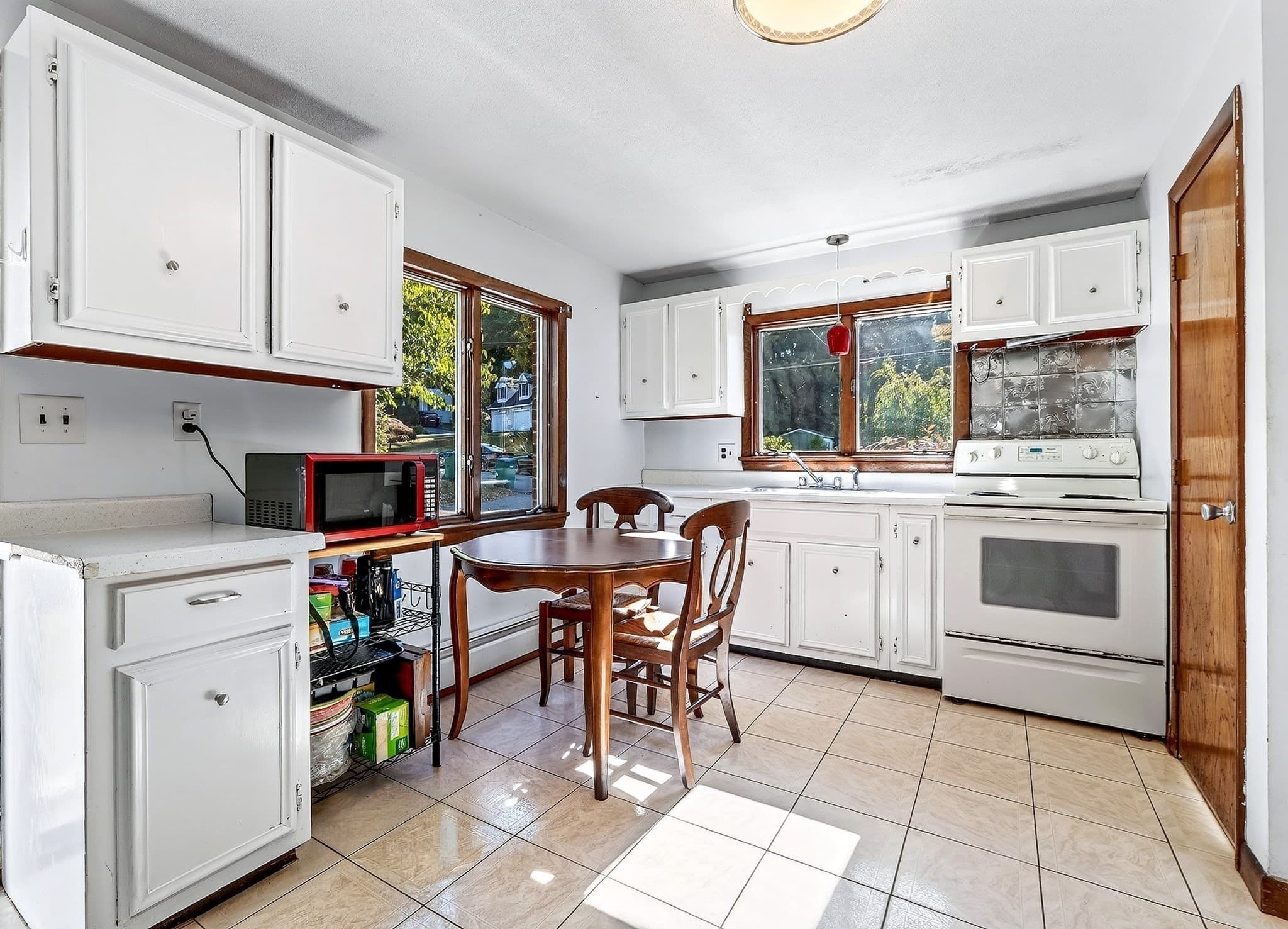 Single Family Residence at 39 Buckman St, Woburn MA 01801, Woburn, photo 31 of 38