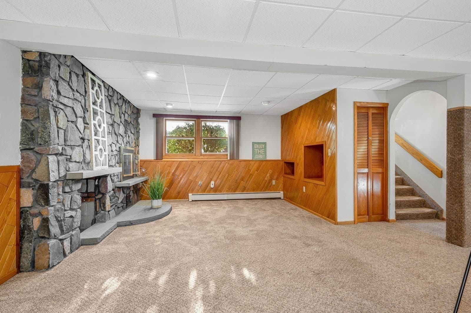 Single Family Residence at 3 Jennifer Dr, Saugus MA 01906, Saugus, photo 36 of 41