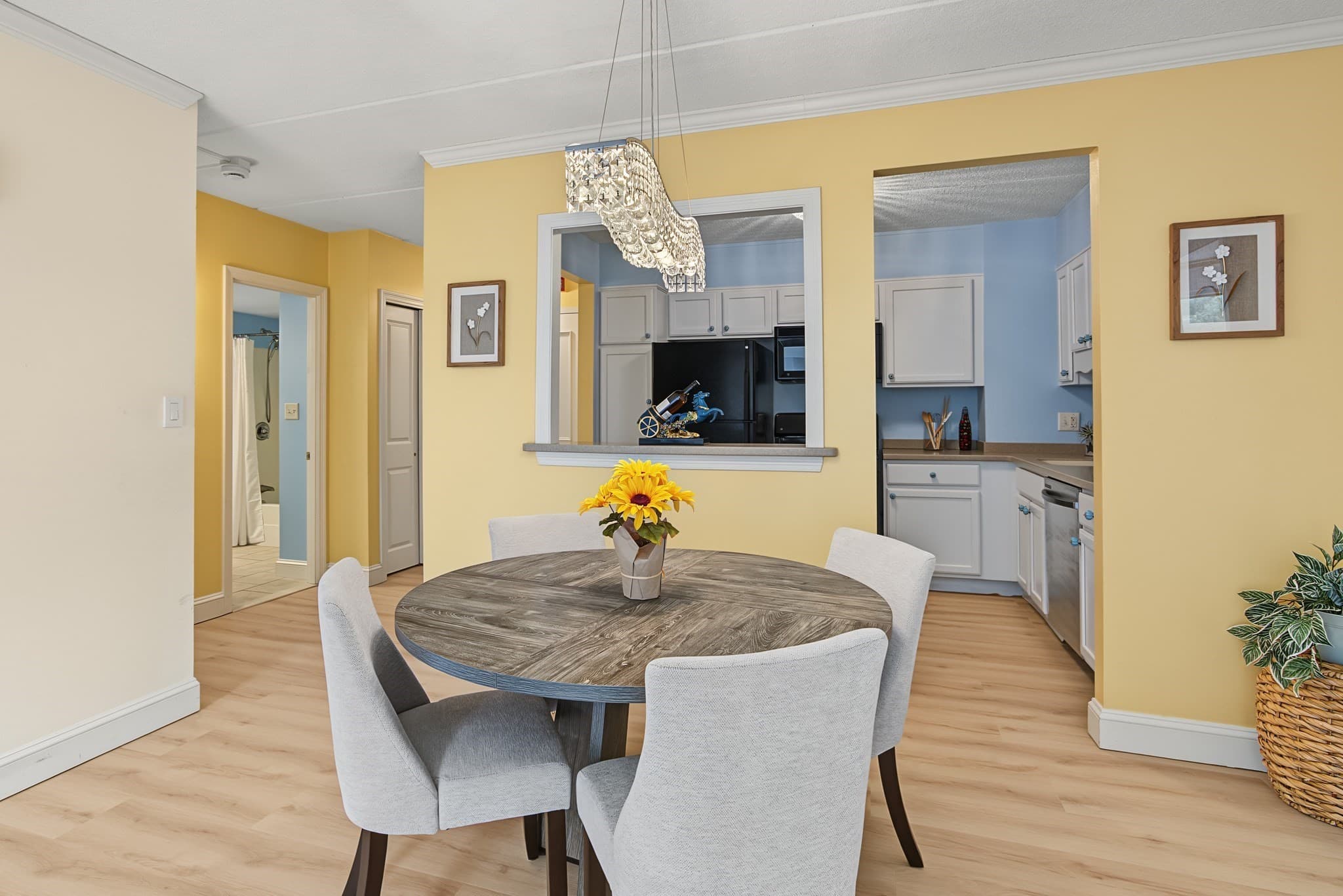 Condominium at 1500 Worcester Rd # 715, Framingham MA 01702, Framingham, photo 9 of 31