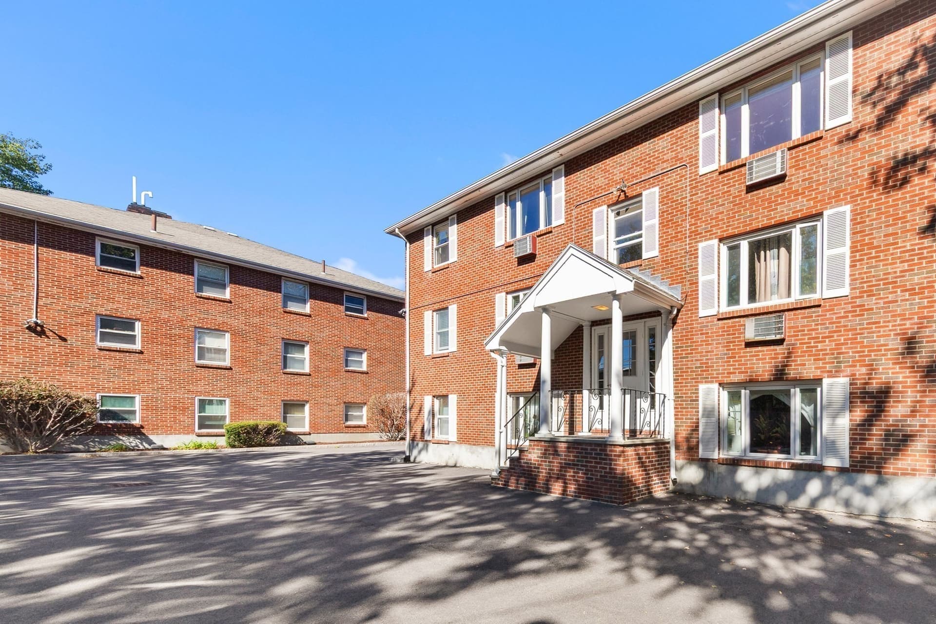 112 Decatur St # 8, Arlington MA 02474