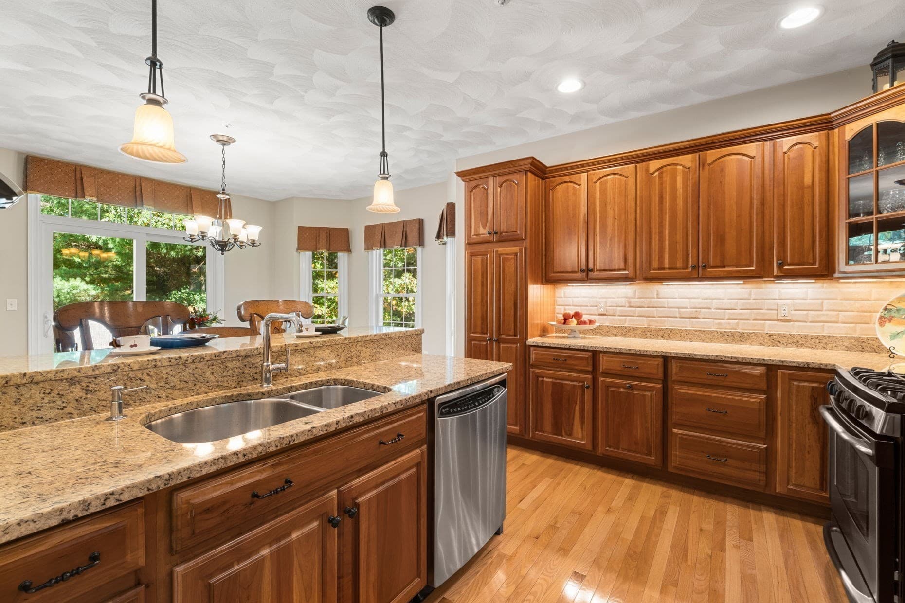 Condominium at 16 Icehouse Road # 16, North Andover MA 01845, North Andover, photo 16 of 42