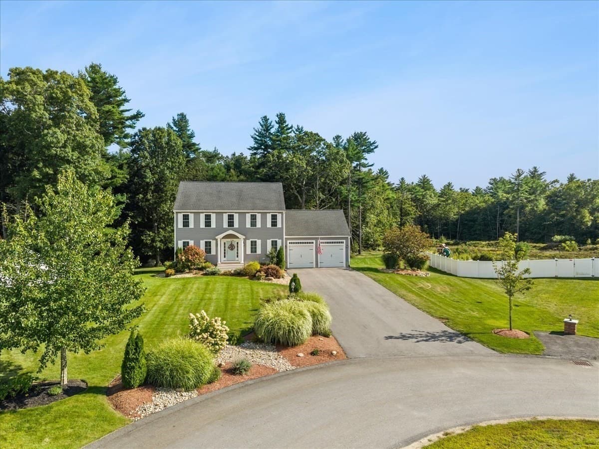 Single Family Residence at 32 Pocksha Drive, Middleboro MA 02346, Middleboro, photo 2 of 42