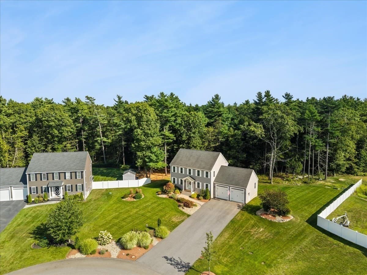 Single Family Residence at 32 Pocksha Drive, Middleboro MA 02346, Middleboro, photo 3 of 42