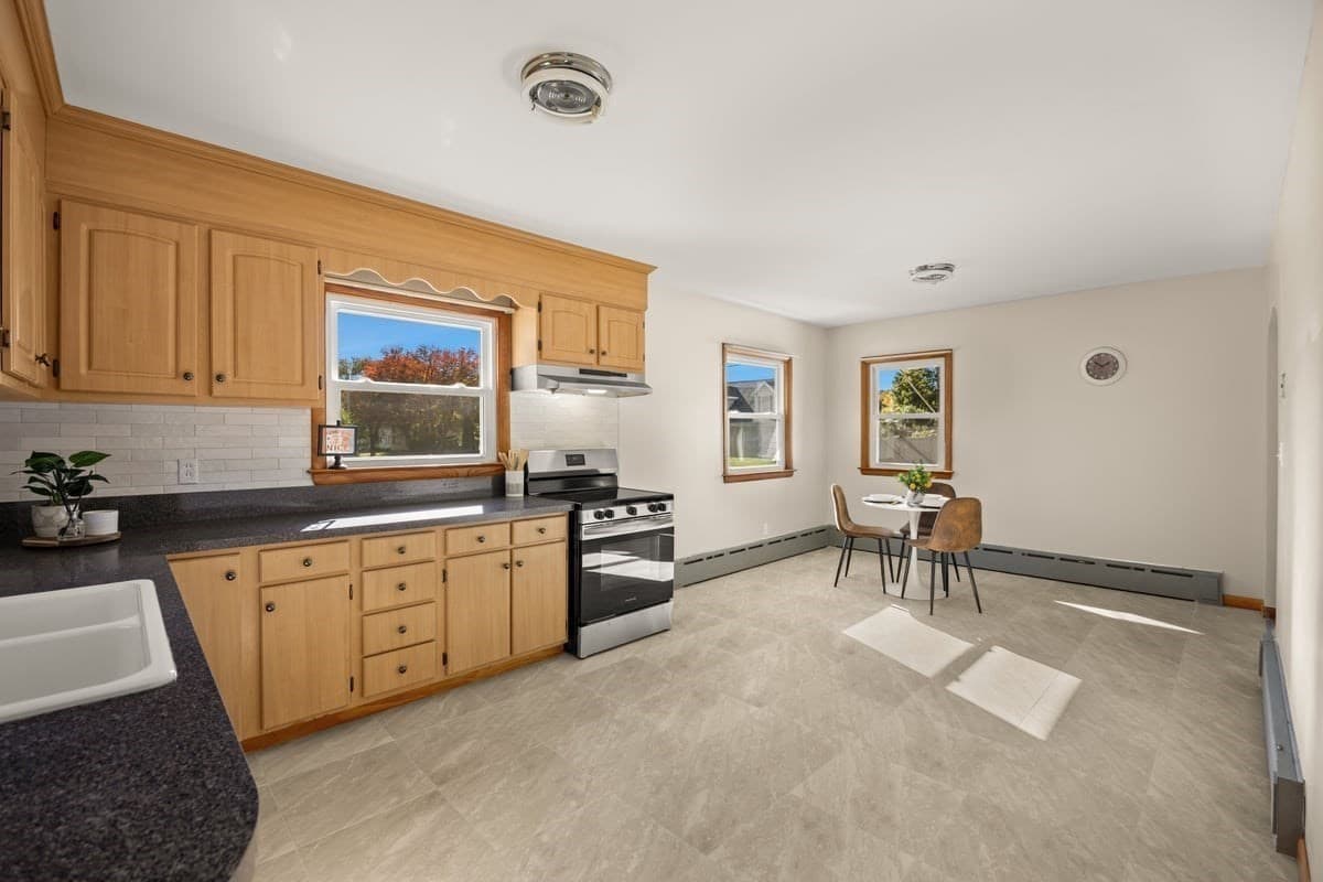 Single Family Residence at 60 Sunhill Road, Taunton MA 02780, Taunton, photo 9 of 25