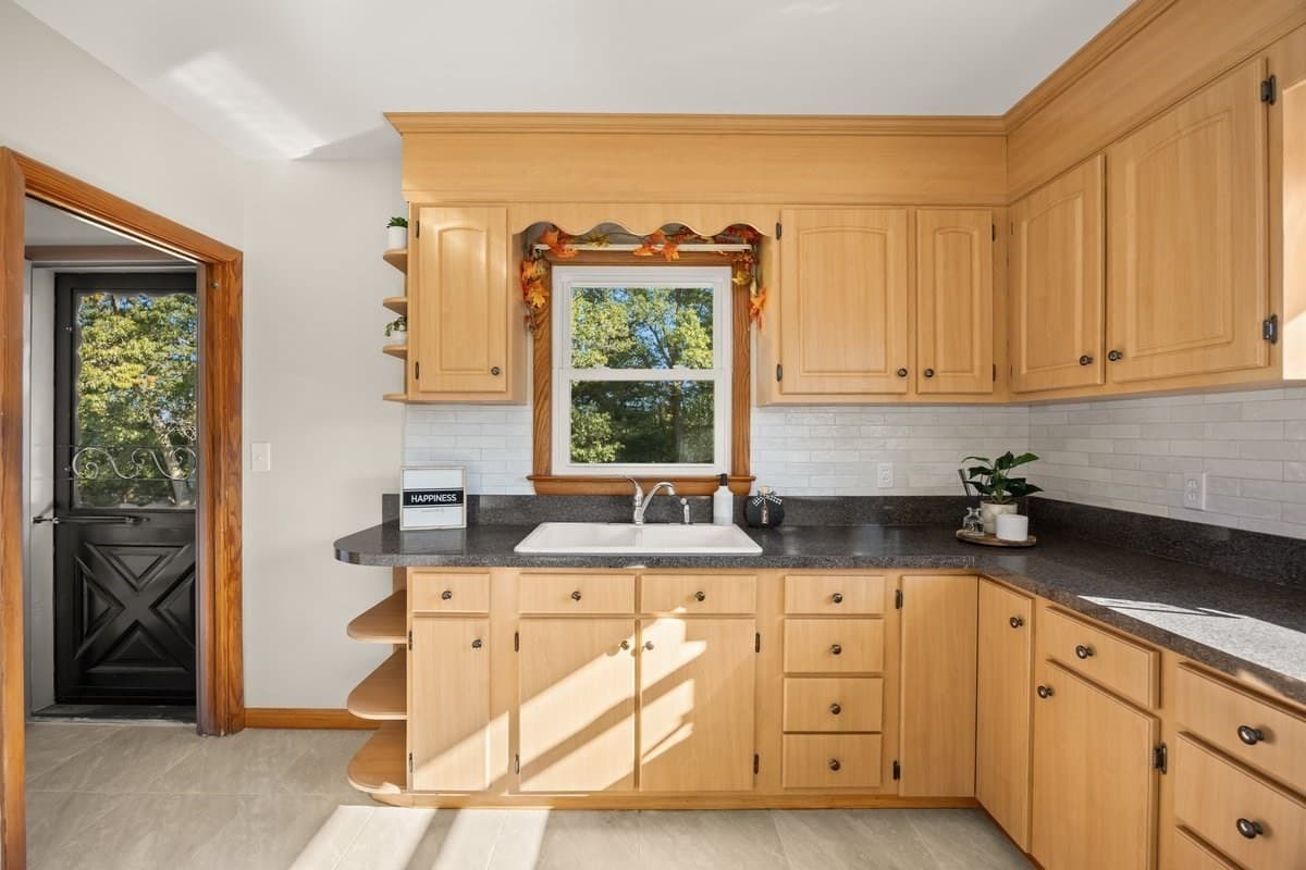 Single Family Residence at 60 Sunhill Road, Taunton MA 02780, Taunton, photo 14 of 25