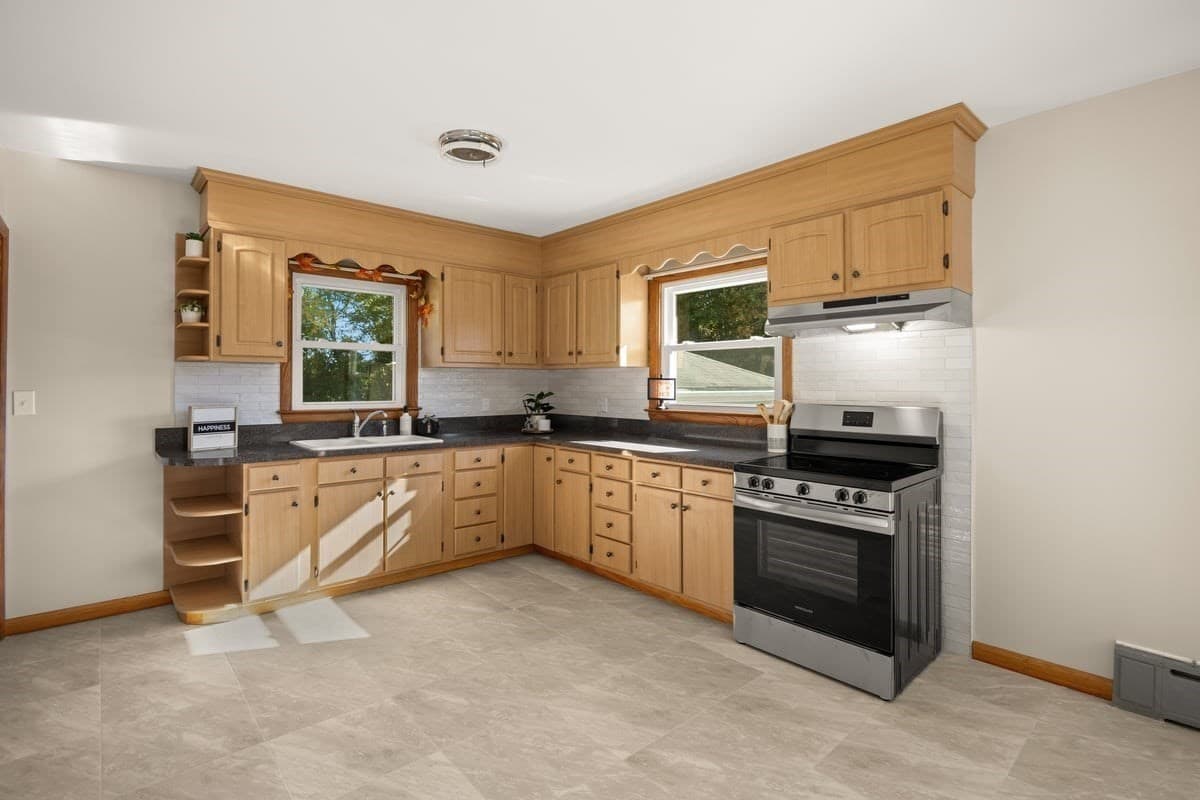 Single Family Residence at 60 Sunhill Road, Taunton MA 02780, Taunton, photo 11 of 25