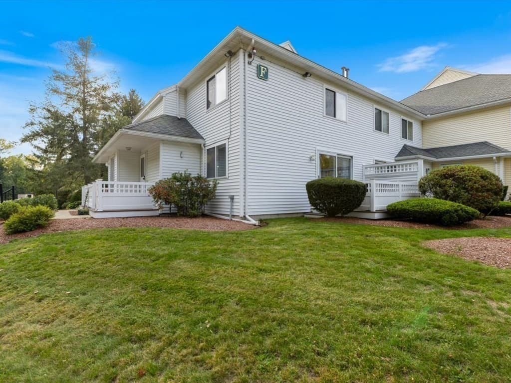 Condominium at 360 Littleton Rd # F2, Chelmsford MA 01824, Chelmsford, photo 34 of 40