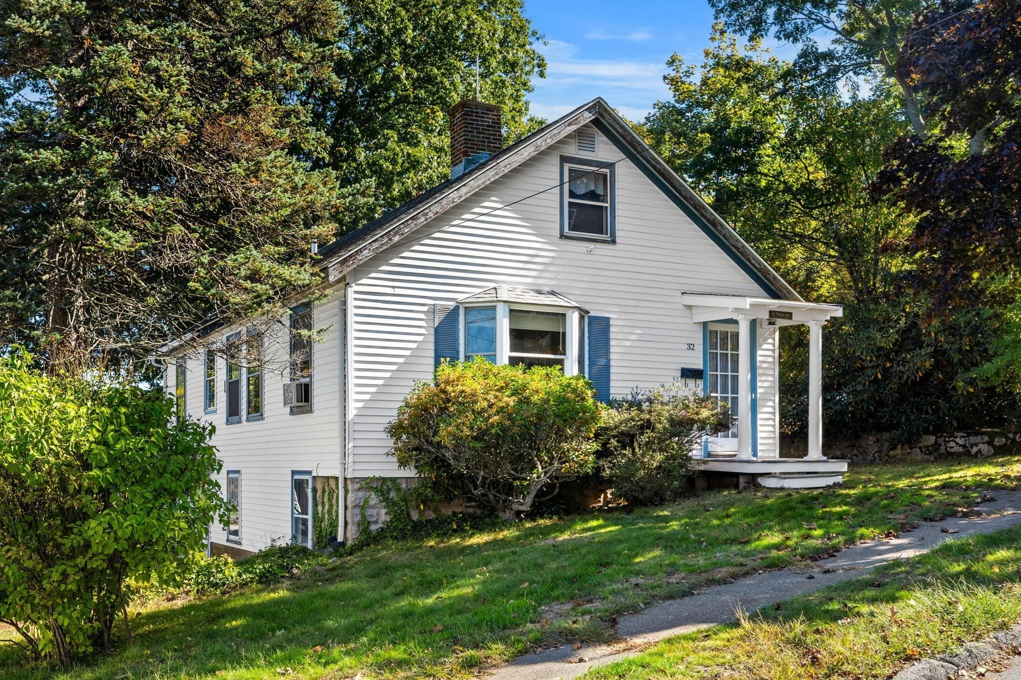 Single Family Residence at 32 Whitney Ave, Beverly MA 01915, Beverly, photo 2 of 27