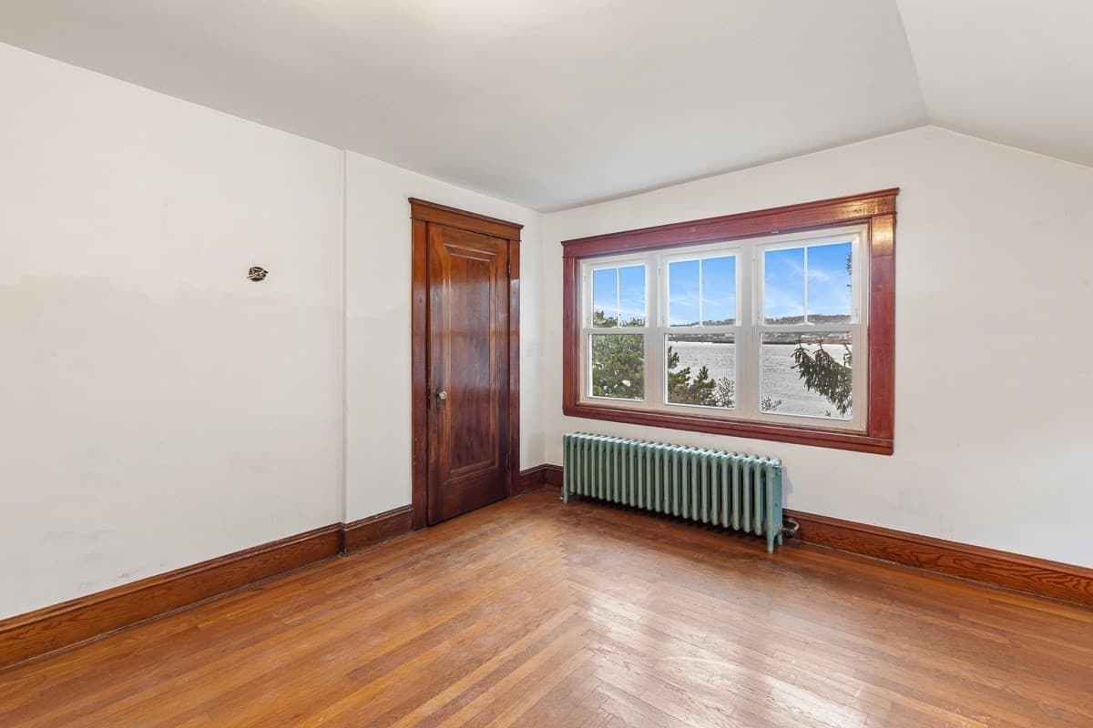 Single Family Residence at 1292 Riverside Ave, Somerset MA 02726, Somerset, photo 16 of 42