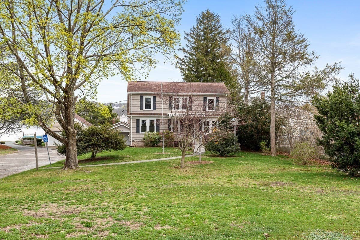 Single Family Residence at 1292 Riverside Ave, Somerset MA 02726, Somerset, photo 3 of 42