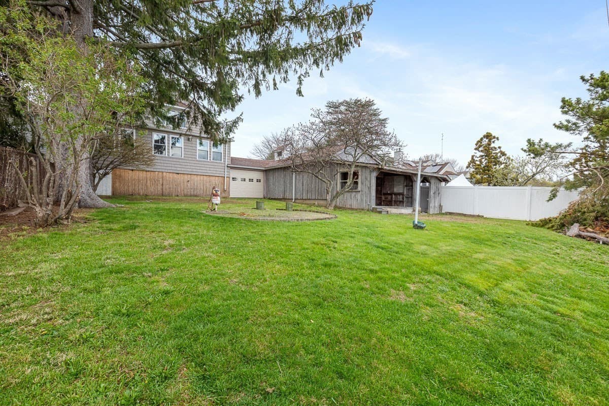Single Family Residence at 1292 Riverside Ave, Somerset MA 02726, Somerset, photo 34 of 42
