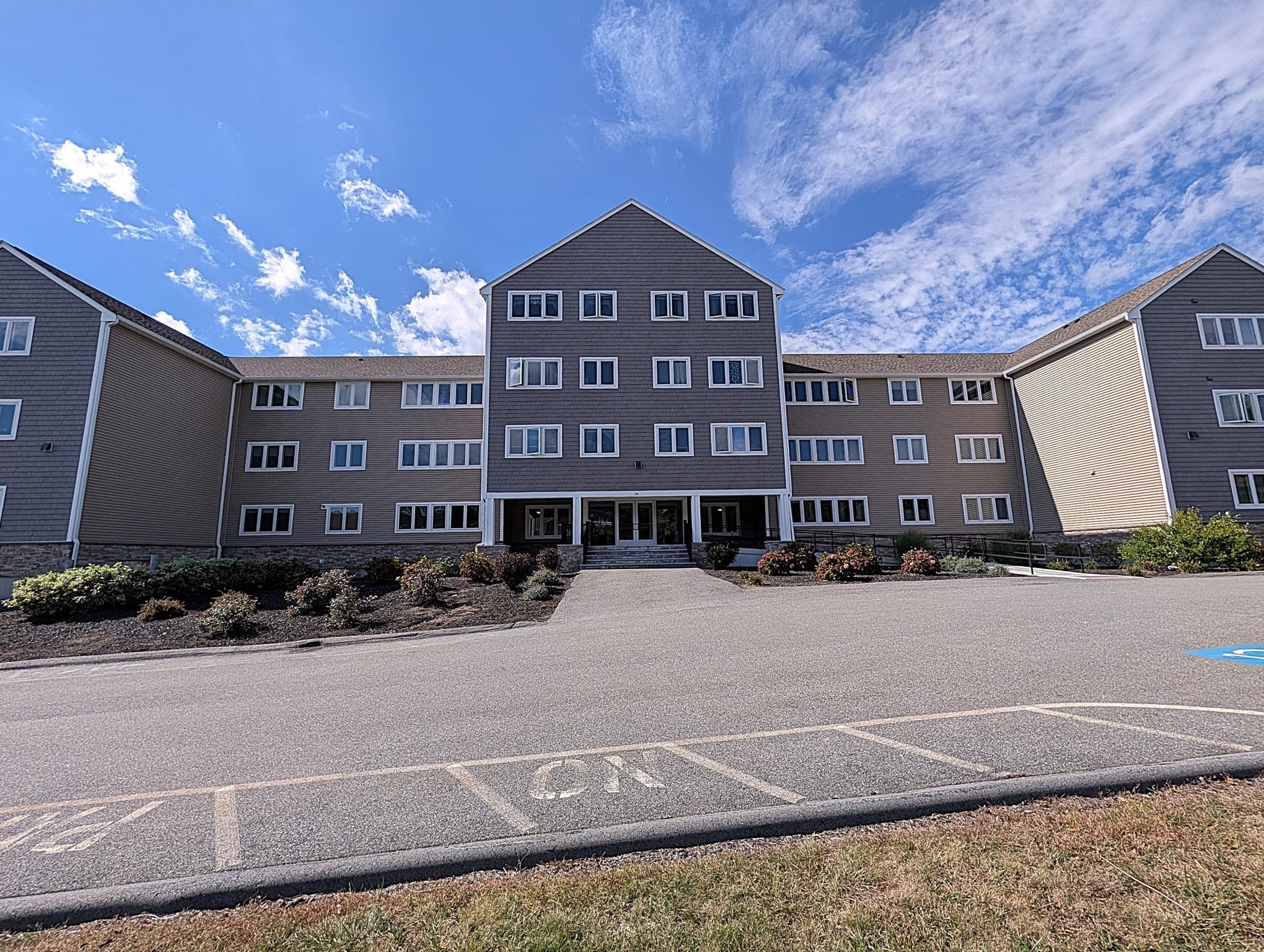Condominium at 36 Dunham Rd # 402, Beverly MA 01915, Beverly, photo 2 of 42
