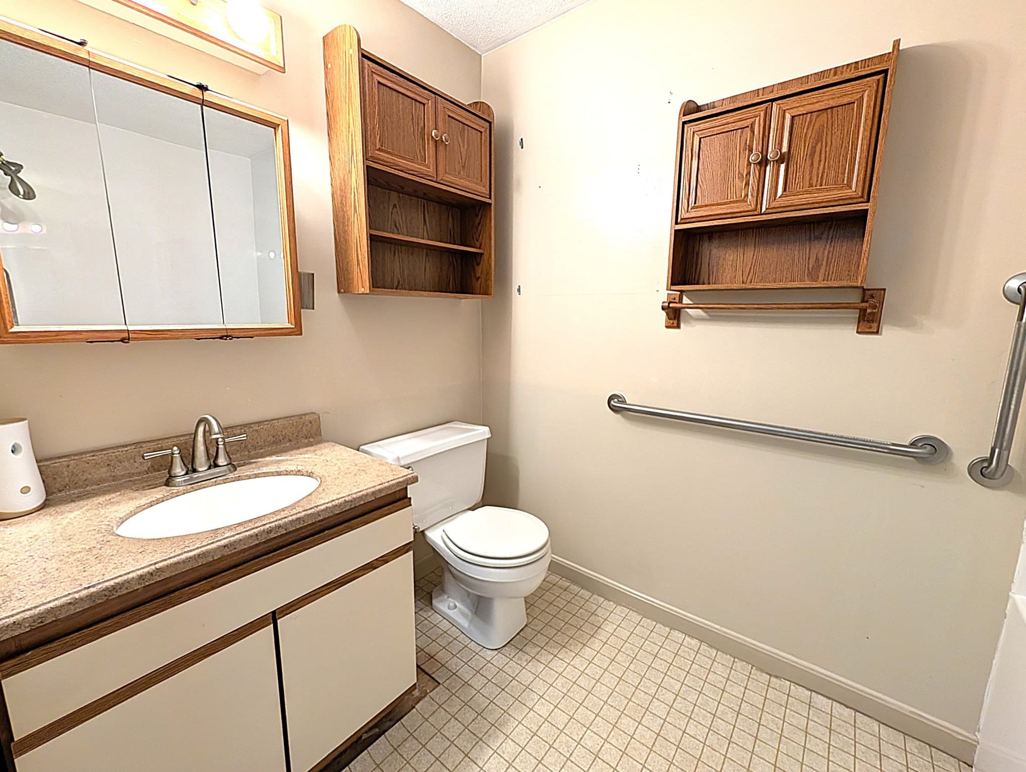 Condominium at 36 Dunham Rd # 402, Beverly MA 01915, Beverly, photo 36 of 42