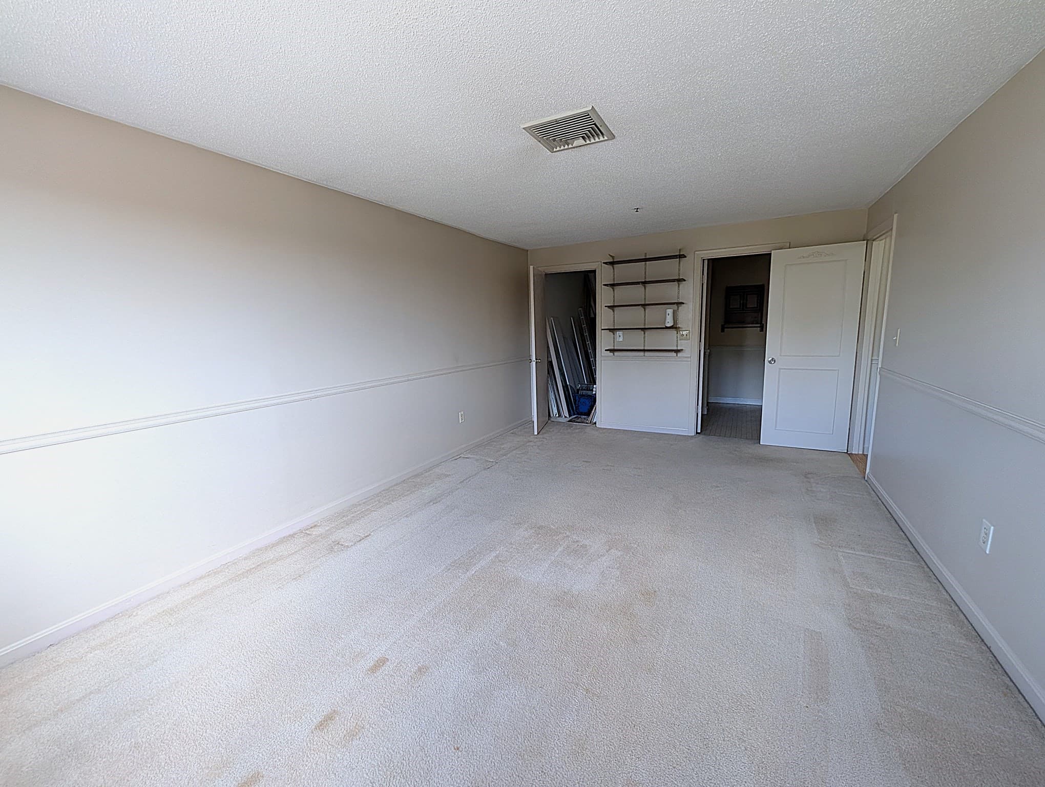Condominium at 36 Dunham Rd # 402, Beverly MA 01915, Beverly, photo 33 of 42