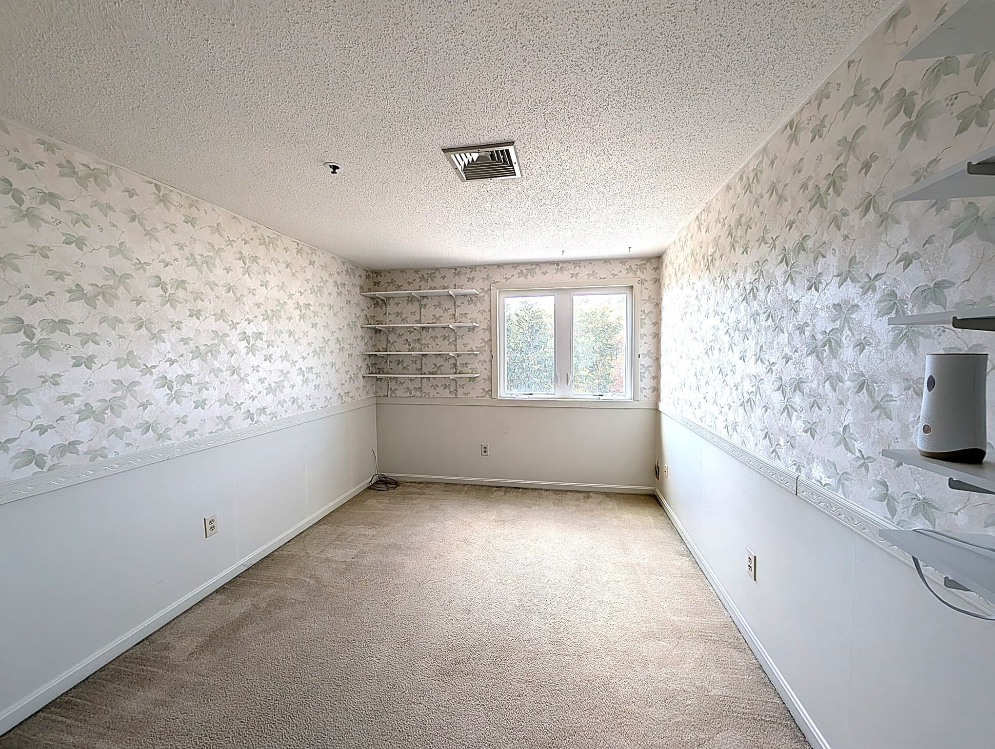Condominium at 36 Dunham Rd # 402, Beverly MA 01915, Beverly, photo 31 of 42