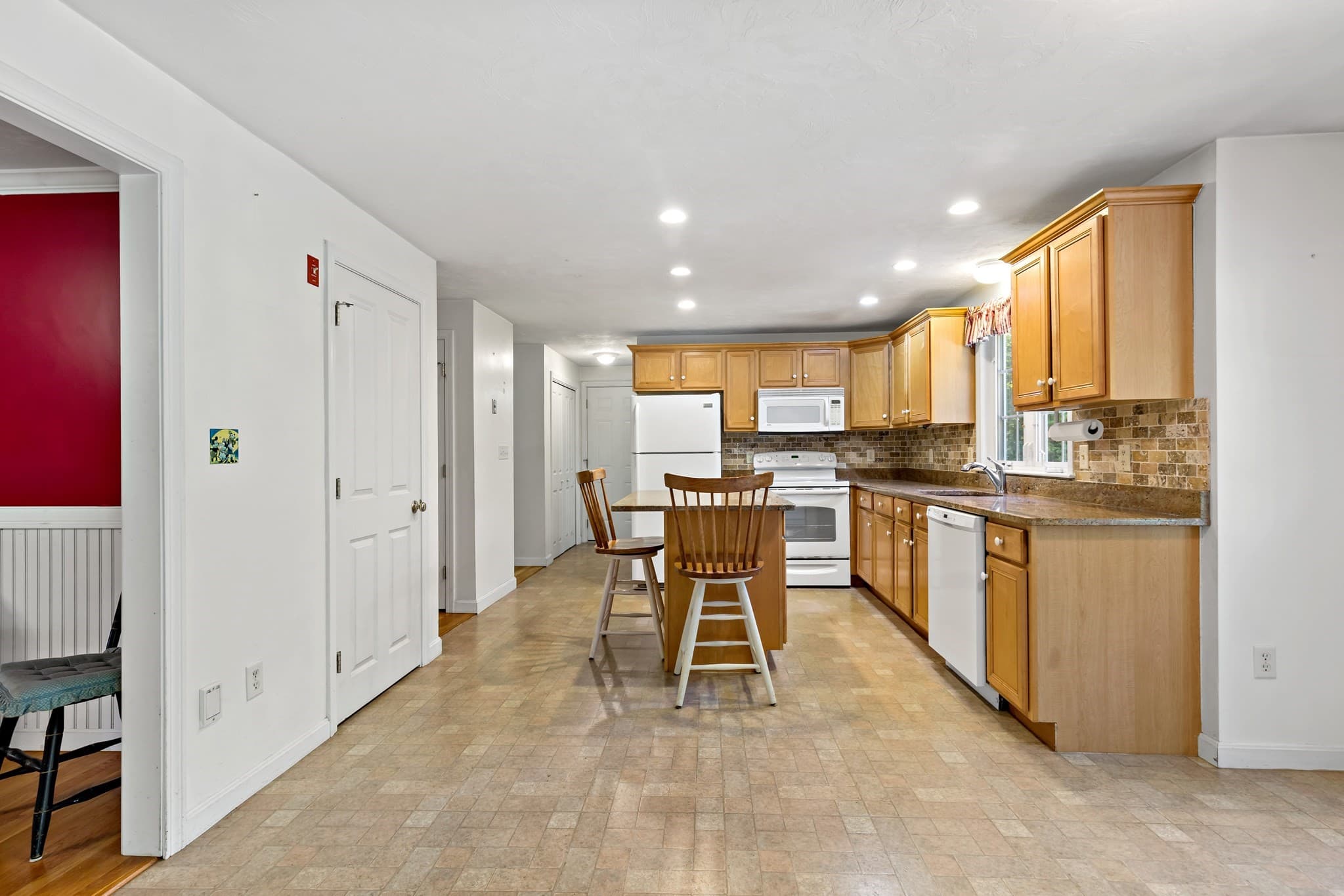 Single Family Residence at 12 Wildwood Rd, Plymouth MA 02360, Plymouth, photo 20 of 41